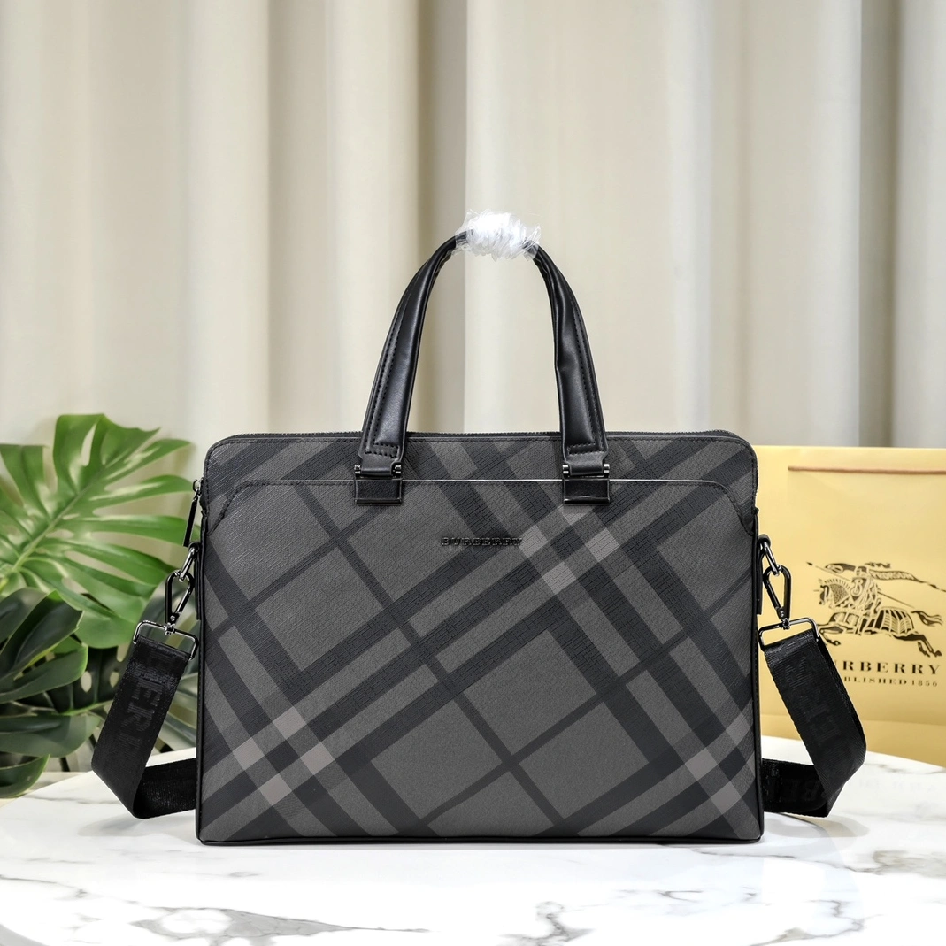 Unique 9498 Burberry AAA Man Handbags