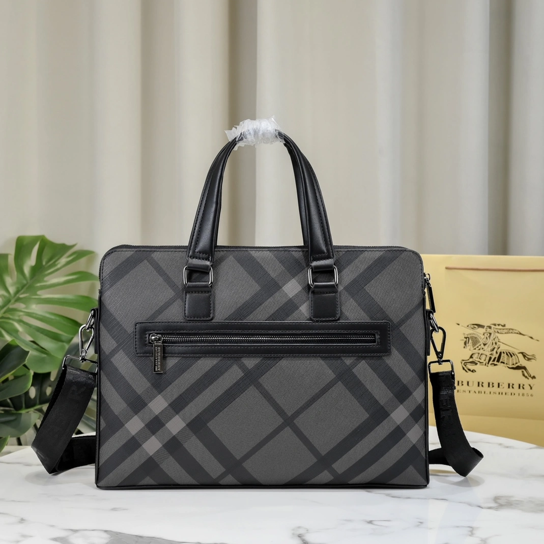 Unique 9498 Burberry AAA Man Handbags