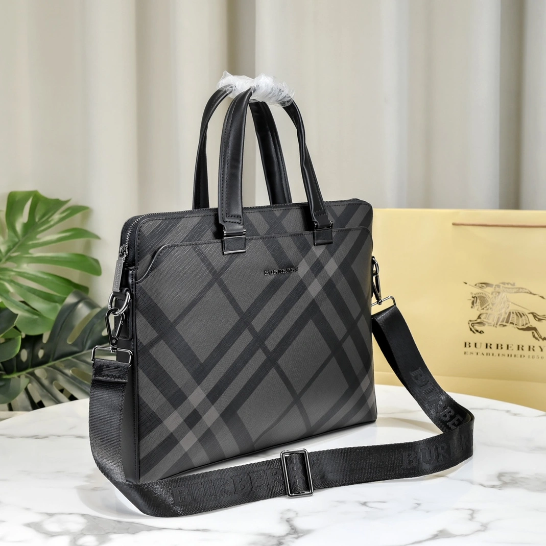 Unique 9498 Burberry AAA Man Handbags