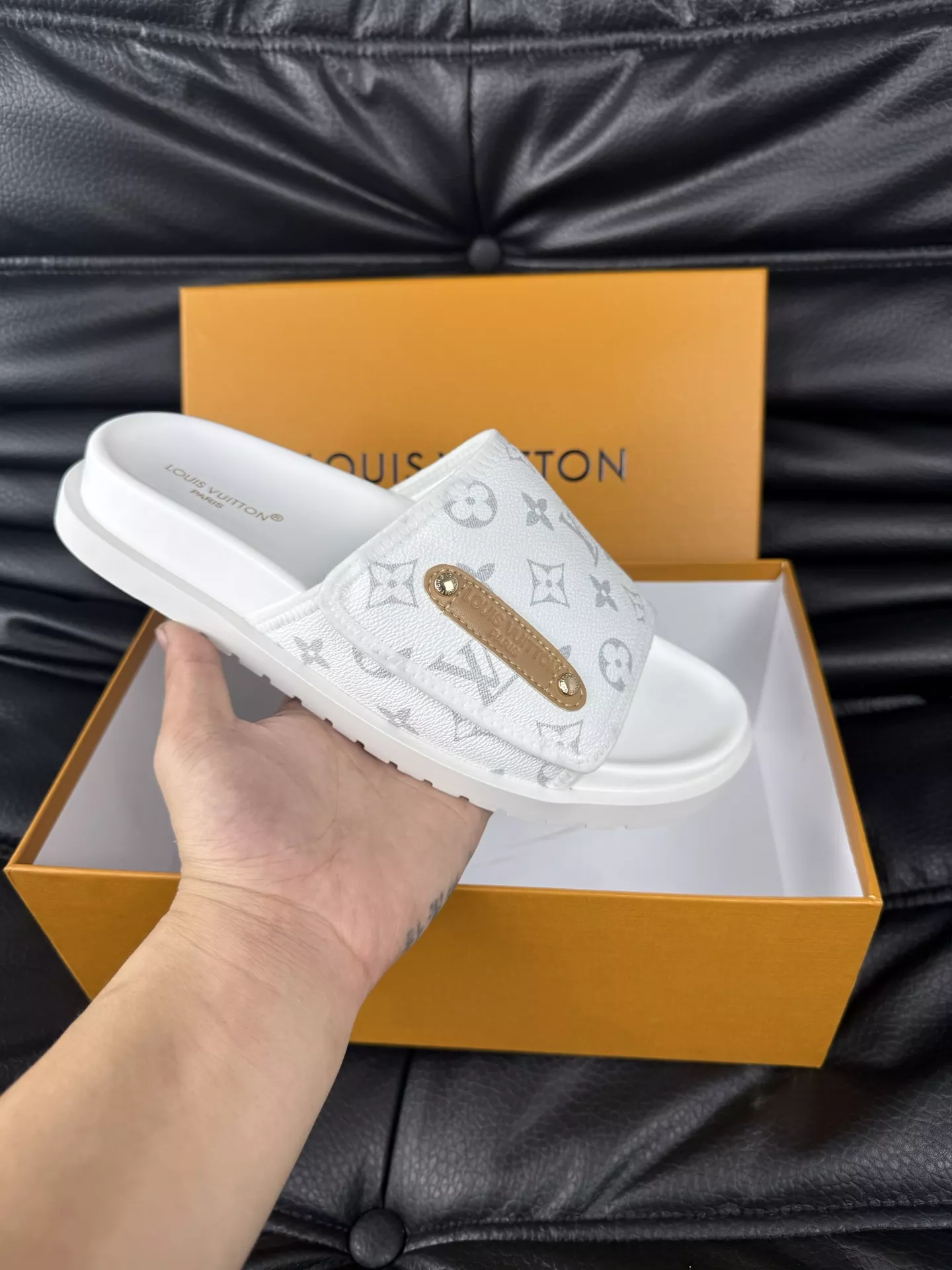 Unique 9570 Louis Vuitton Slippers For Men