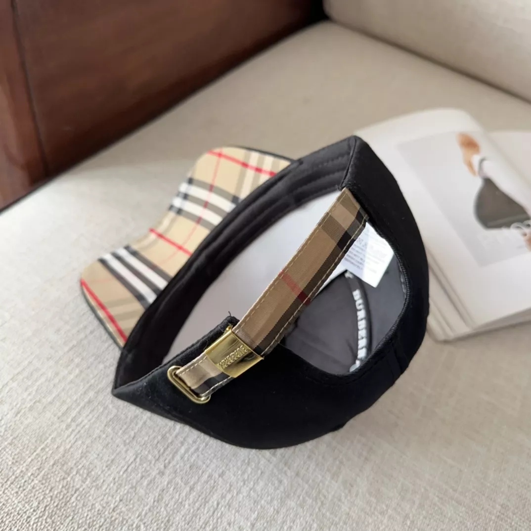 Unique 9588 Burberry Caps