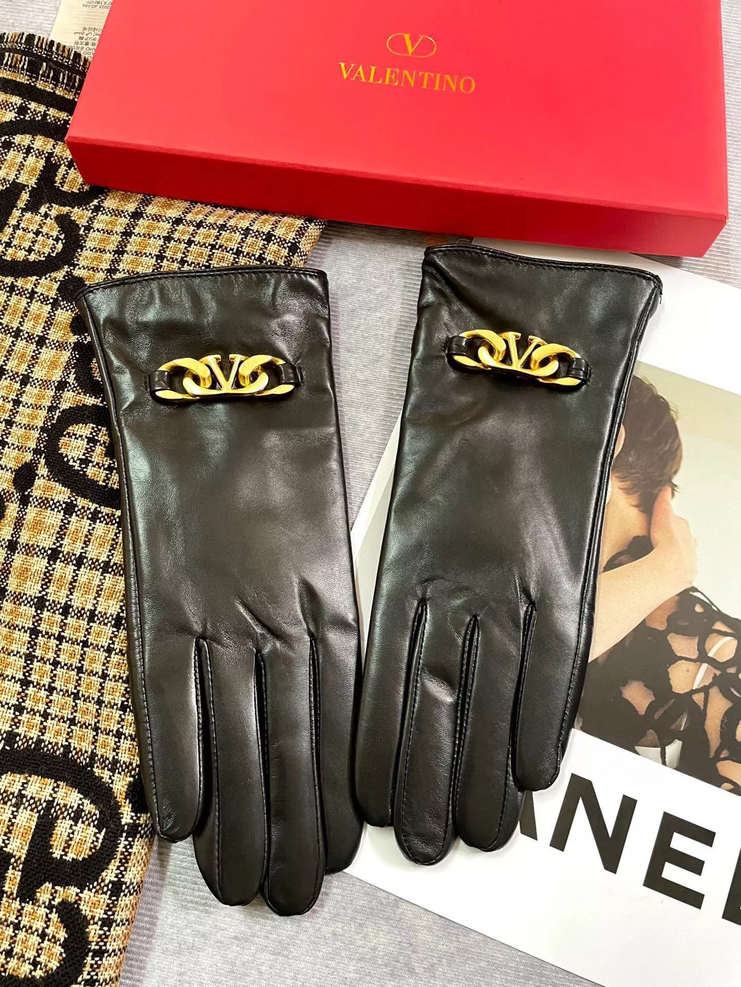 Unique 9754 Valentino Gloves For Women