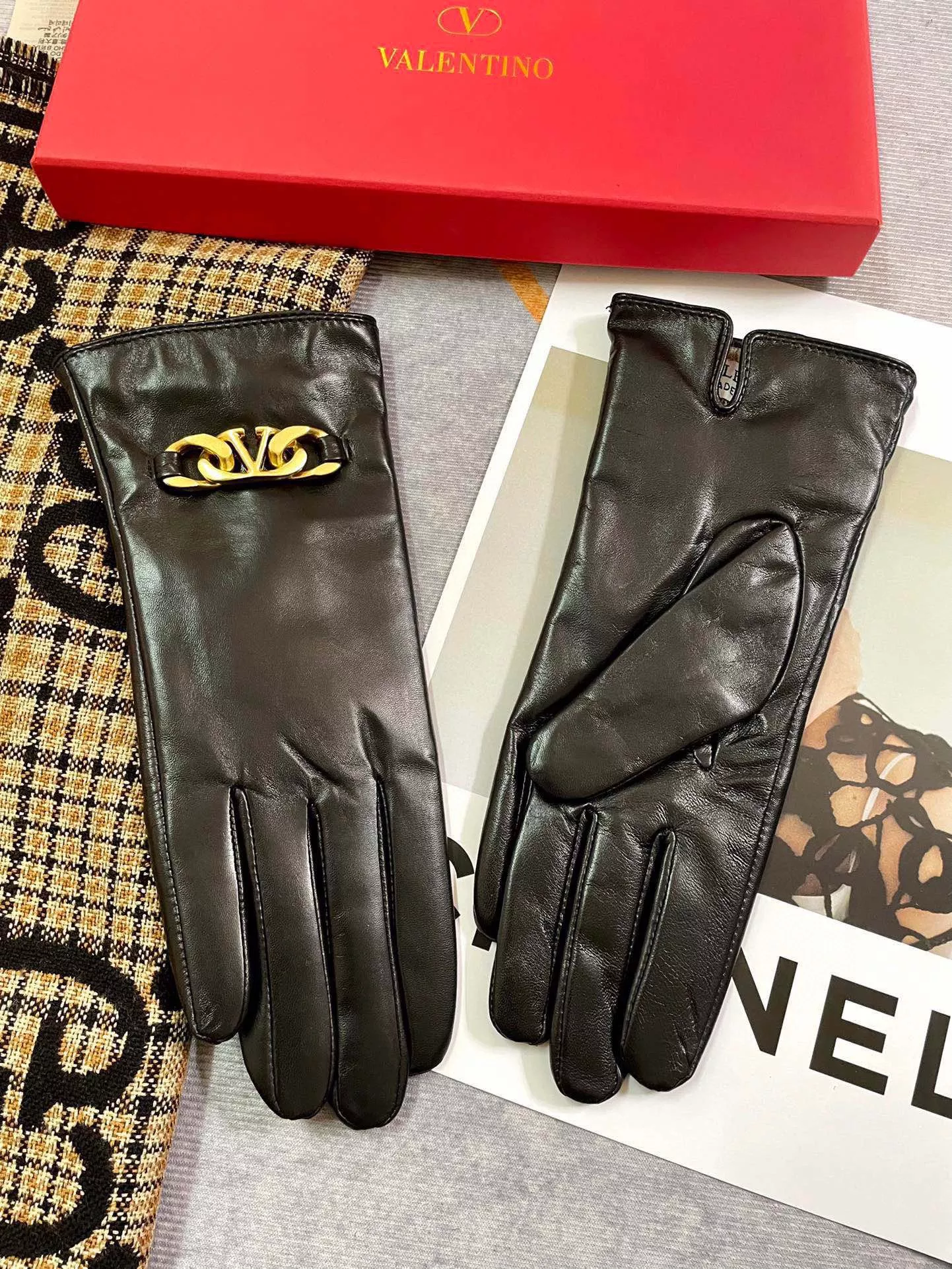 Unique 9754 Valentino Gloves For Women