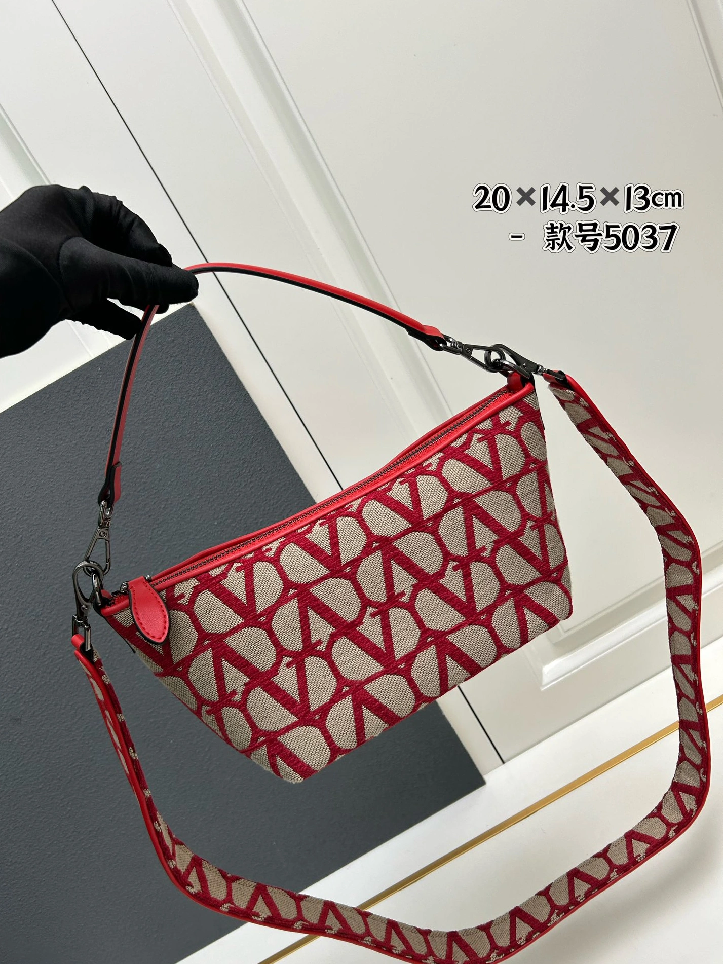 Unique 9781 Valentino AAA Quality Messenger Bags For Women