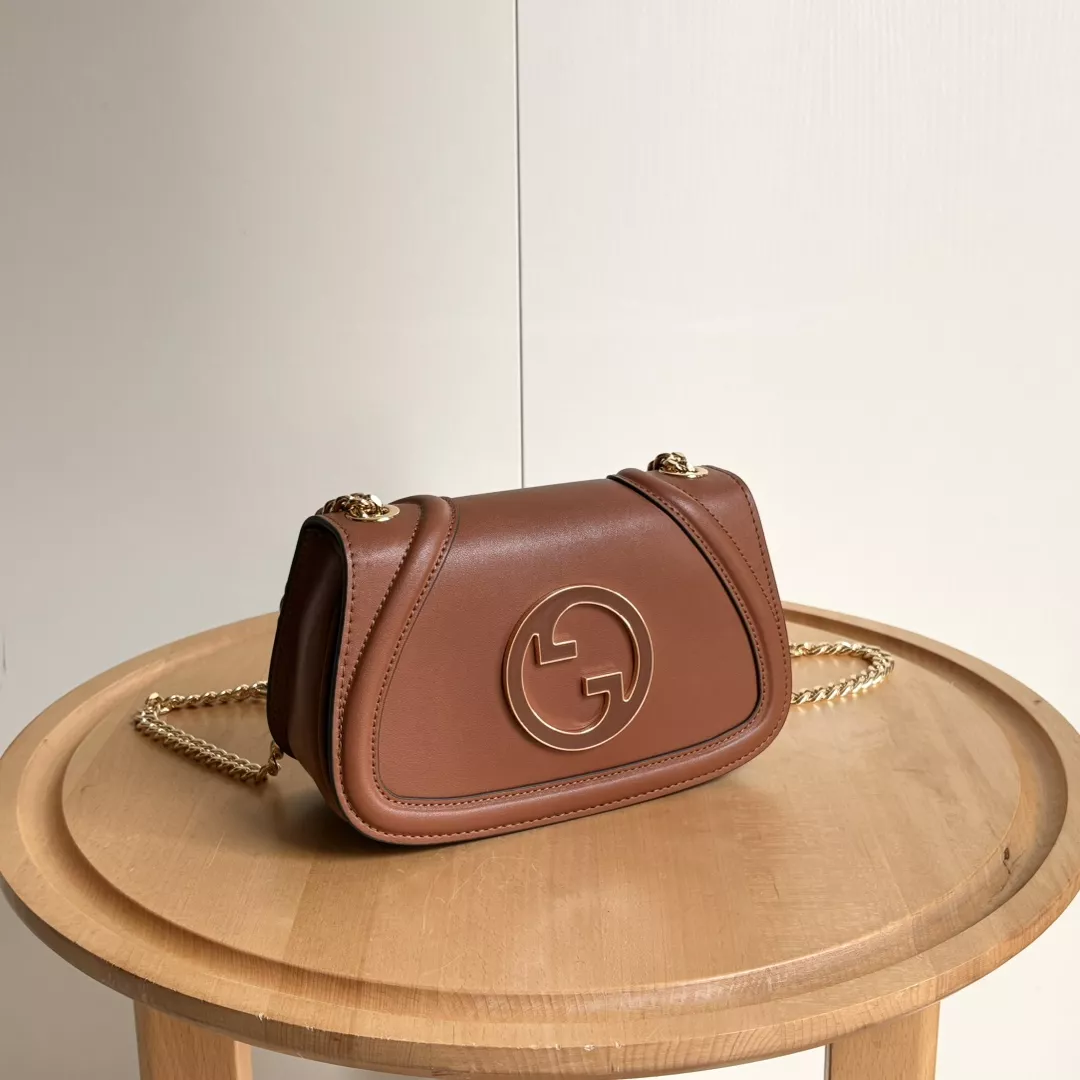 Unique 9974 Gucci AAA Quality Messenger Bags For Women