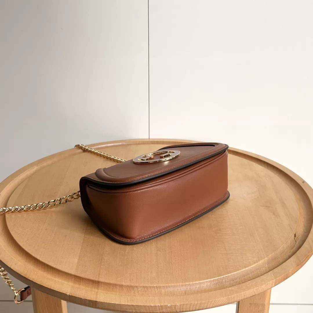 Unique 9974 Gucci AAA Quality Messenger Bags For Women