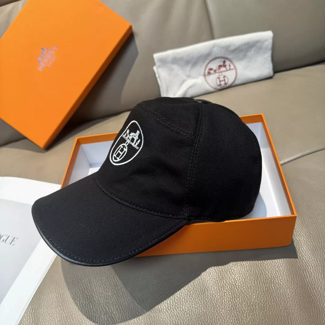 UrbanStyle 1096 Hermes Caps