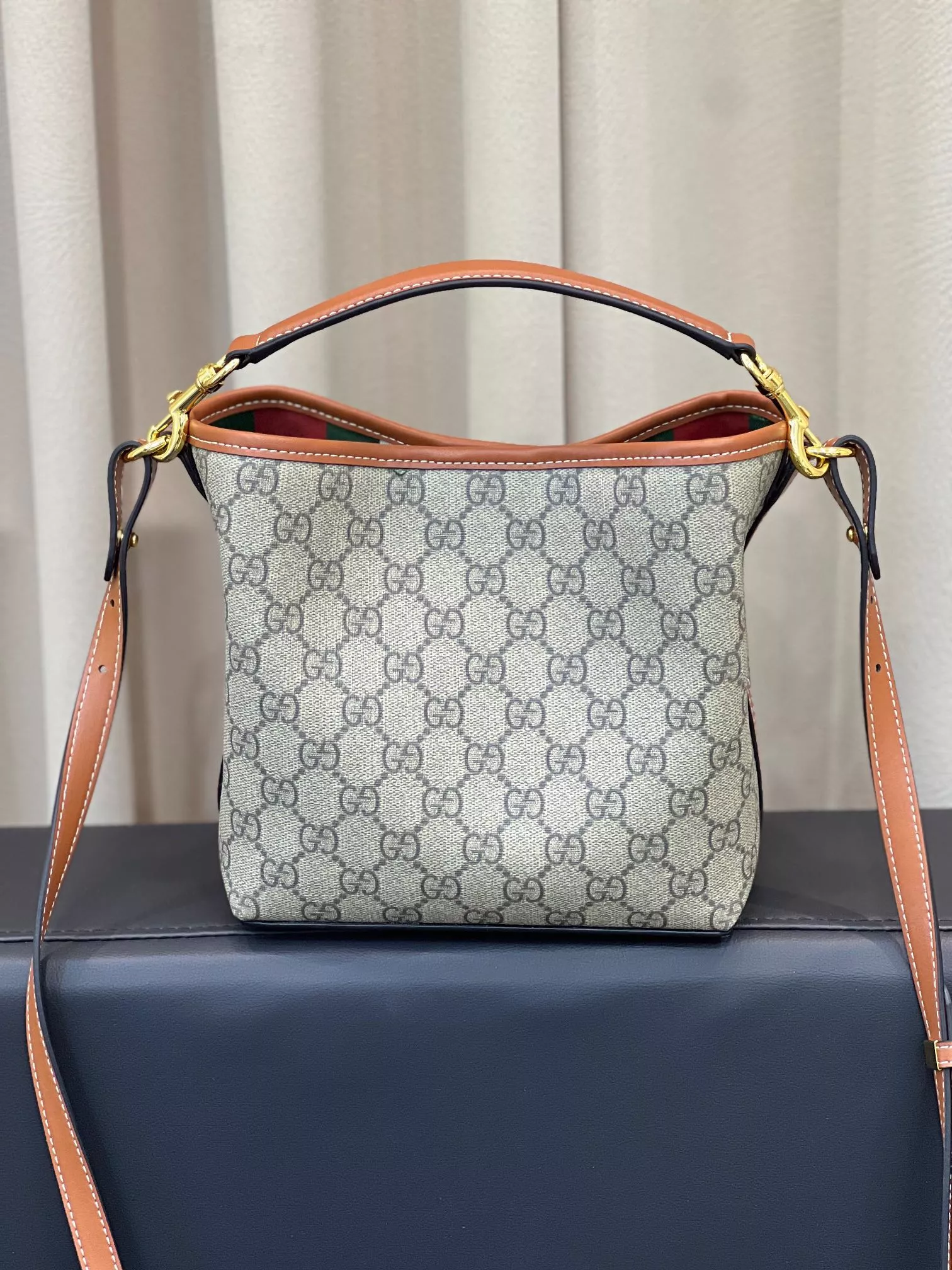 UrbanStyle 1218 Gucci AAA Quality Messenger Bags For Women