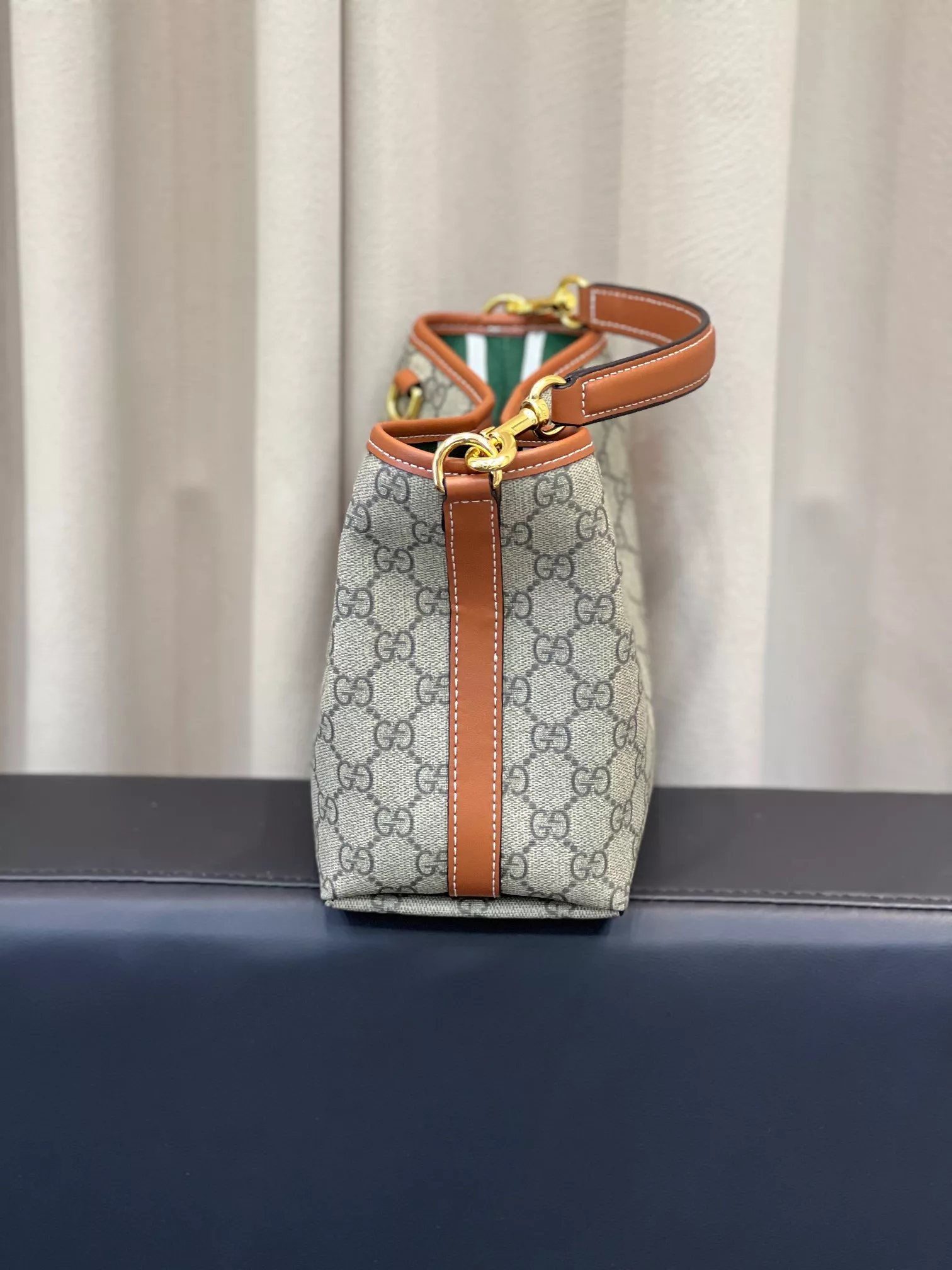 UrbanStyle 1218 Gucci AAA Quality Messenger Bags For Women