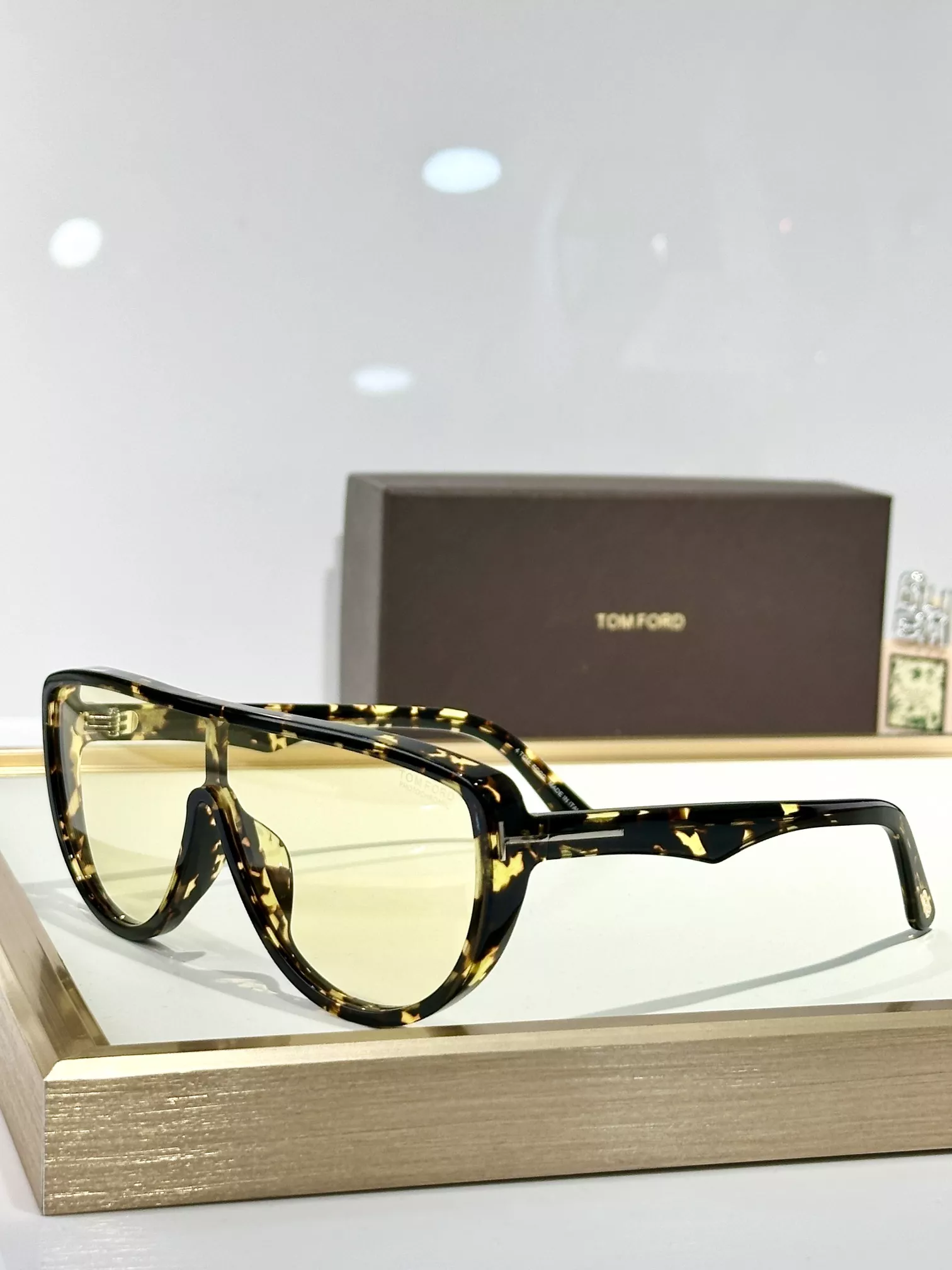 UrbanStyle 129 Tom Ford AAA Quality Sunglasses
