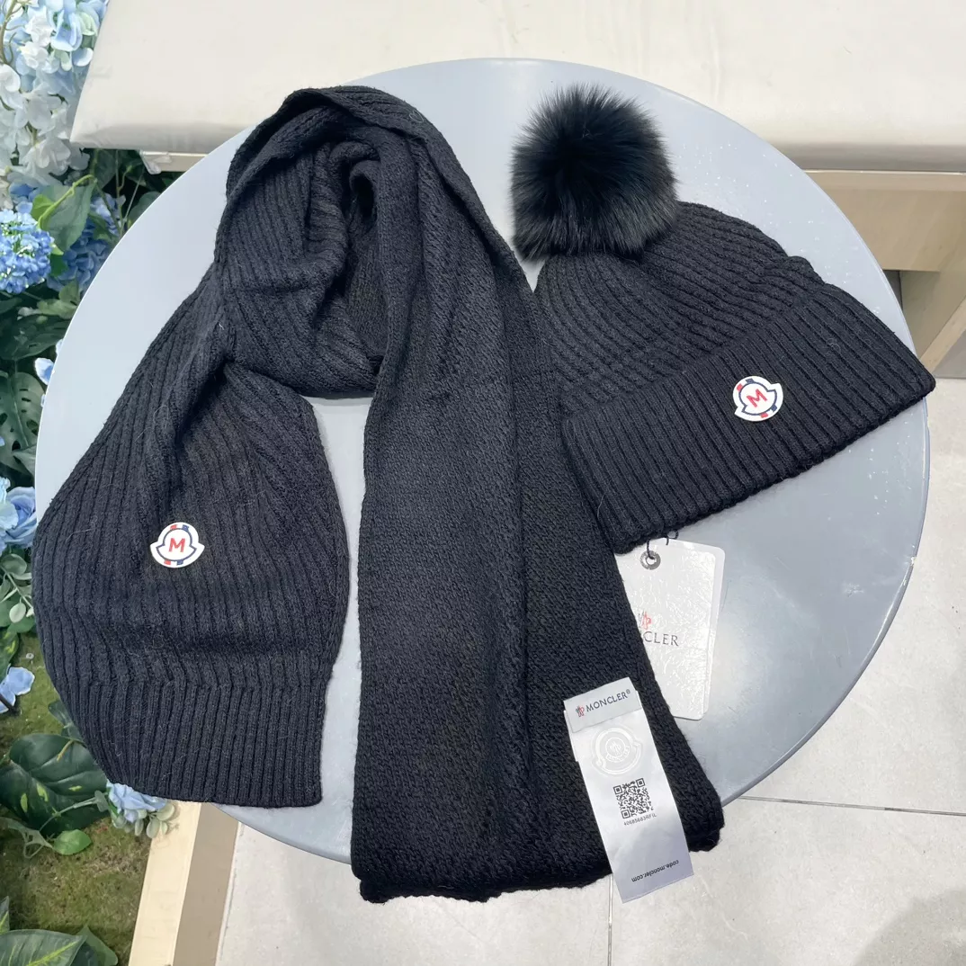 UrbanStyle 1745 Moncler Hat and Scarf and Glove Set