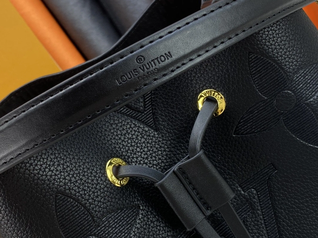 UrbanStyle 1773 Louis Vuitton AAA Quality Messenger Bags For Women