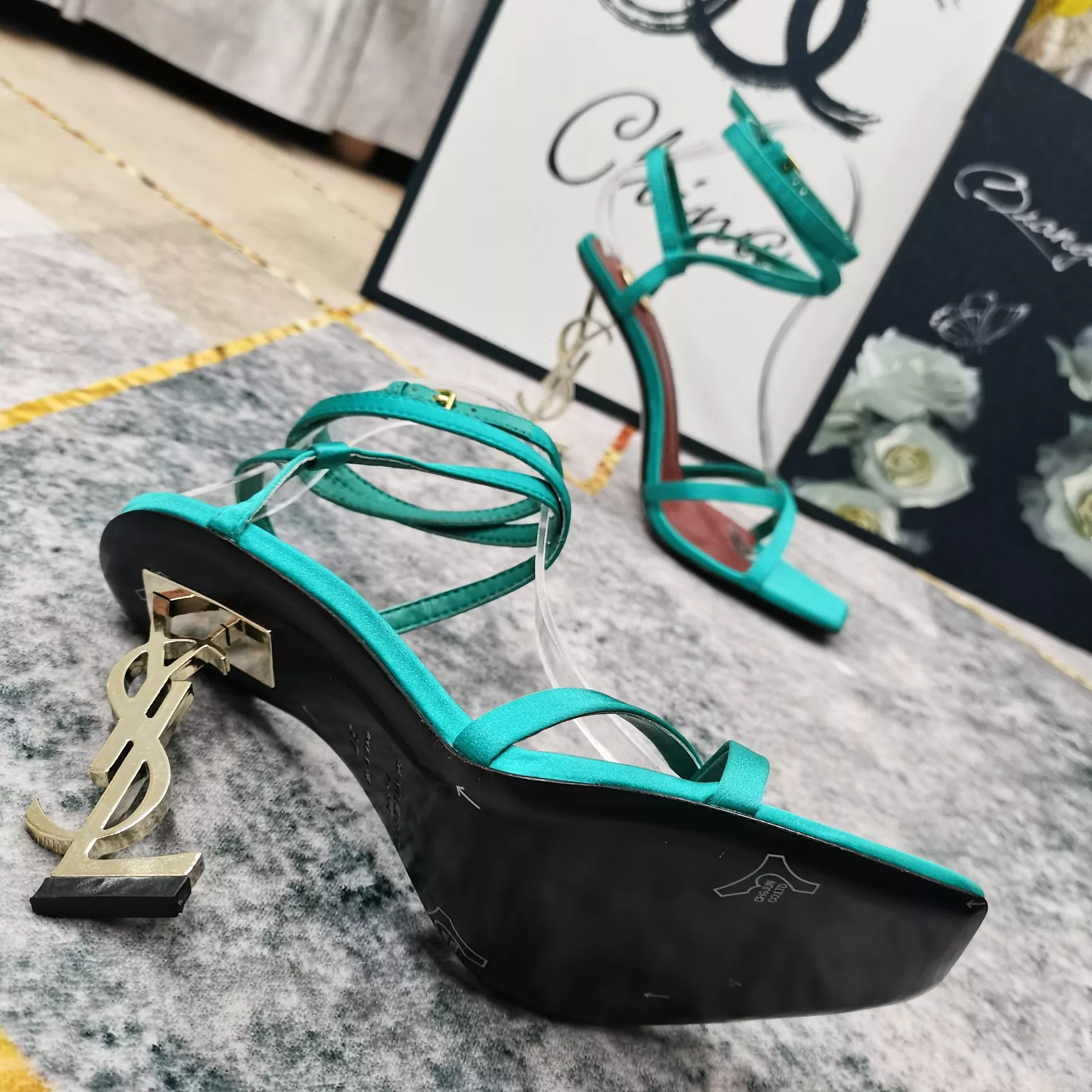 UrbanStyle 1885 Yves Saint Laurent YSL Sandal For Women