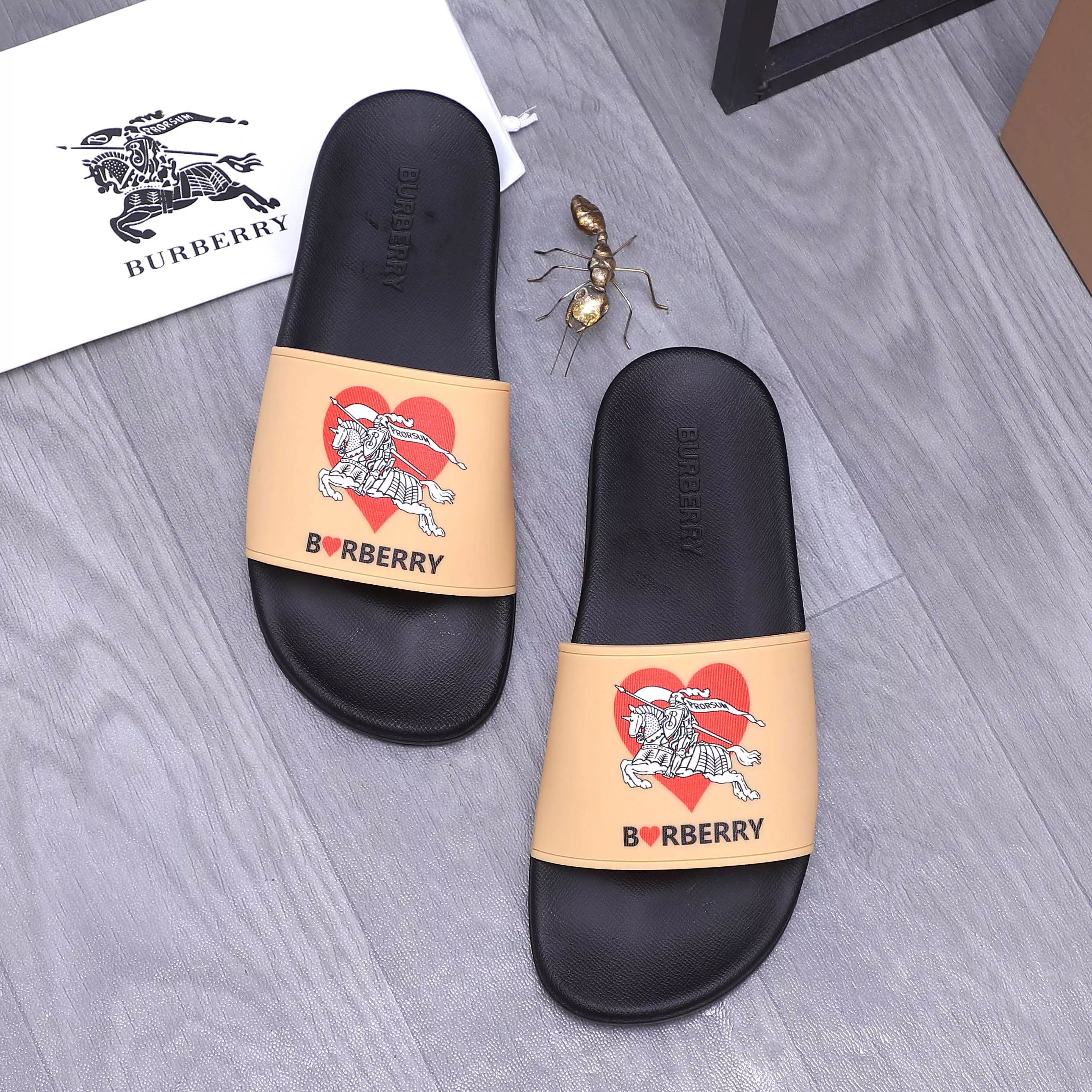 UrbanStyle 2055 Burberry Slippers For Men