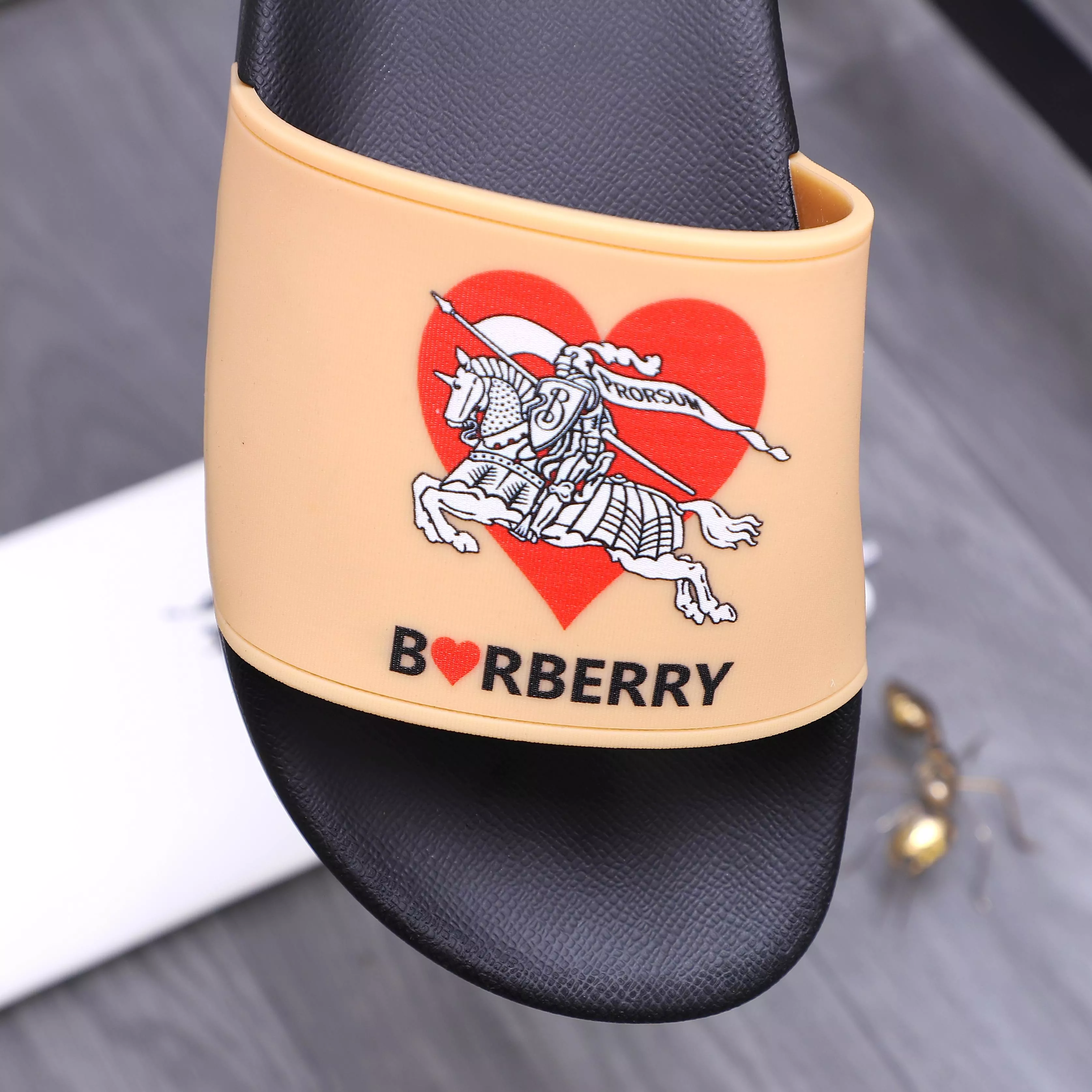 UrbanStyle 2055 Burberry Slippers For Men