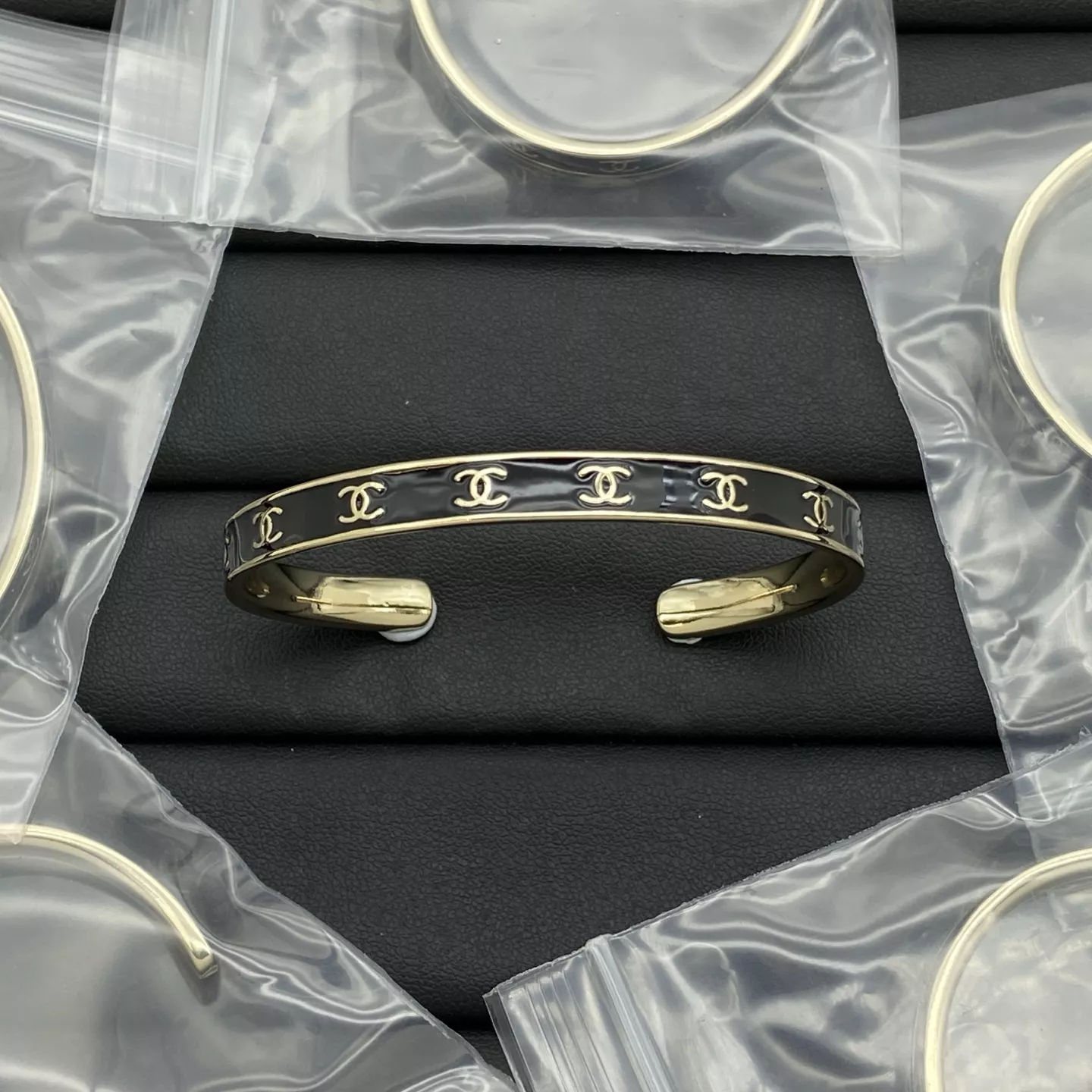 UrbanStyle 2078 Chanel Bracelets