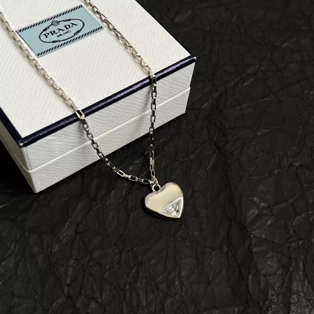UrbanStyle 2110 Prada Necklaces