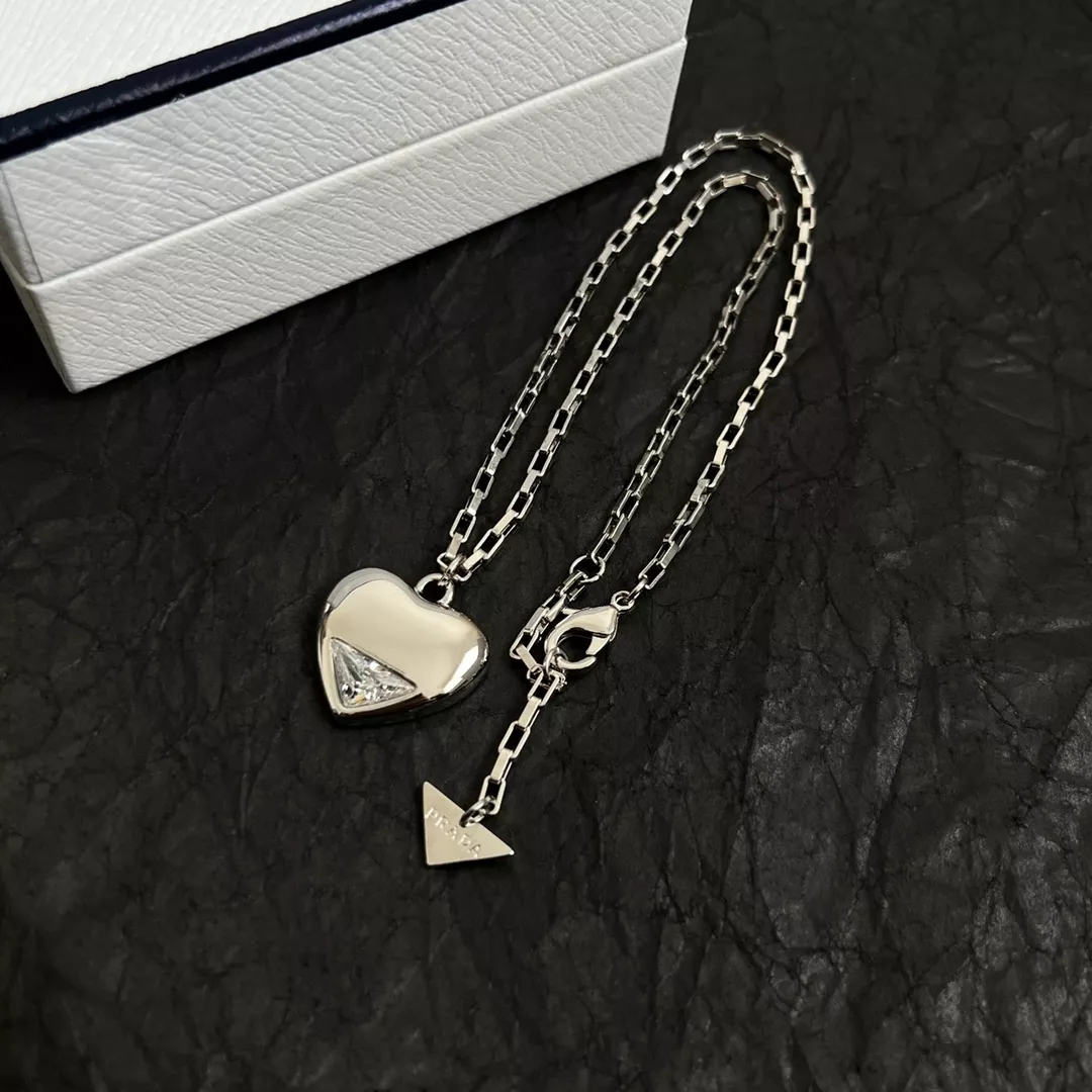 UrbanStyle 2110 Prada Necklaces