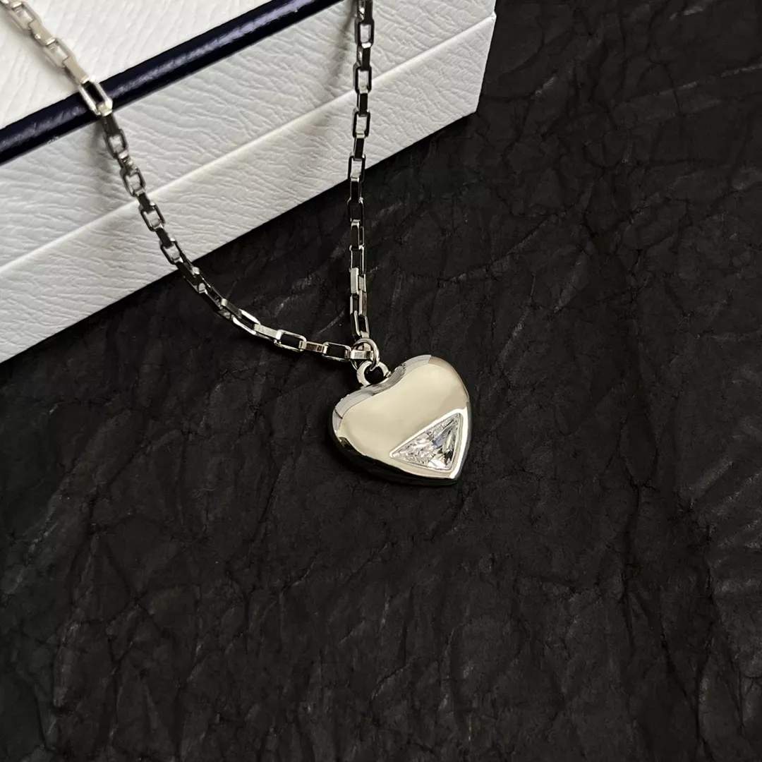 UrbanStyle 2110 Prada Necklaces