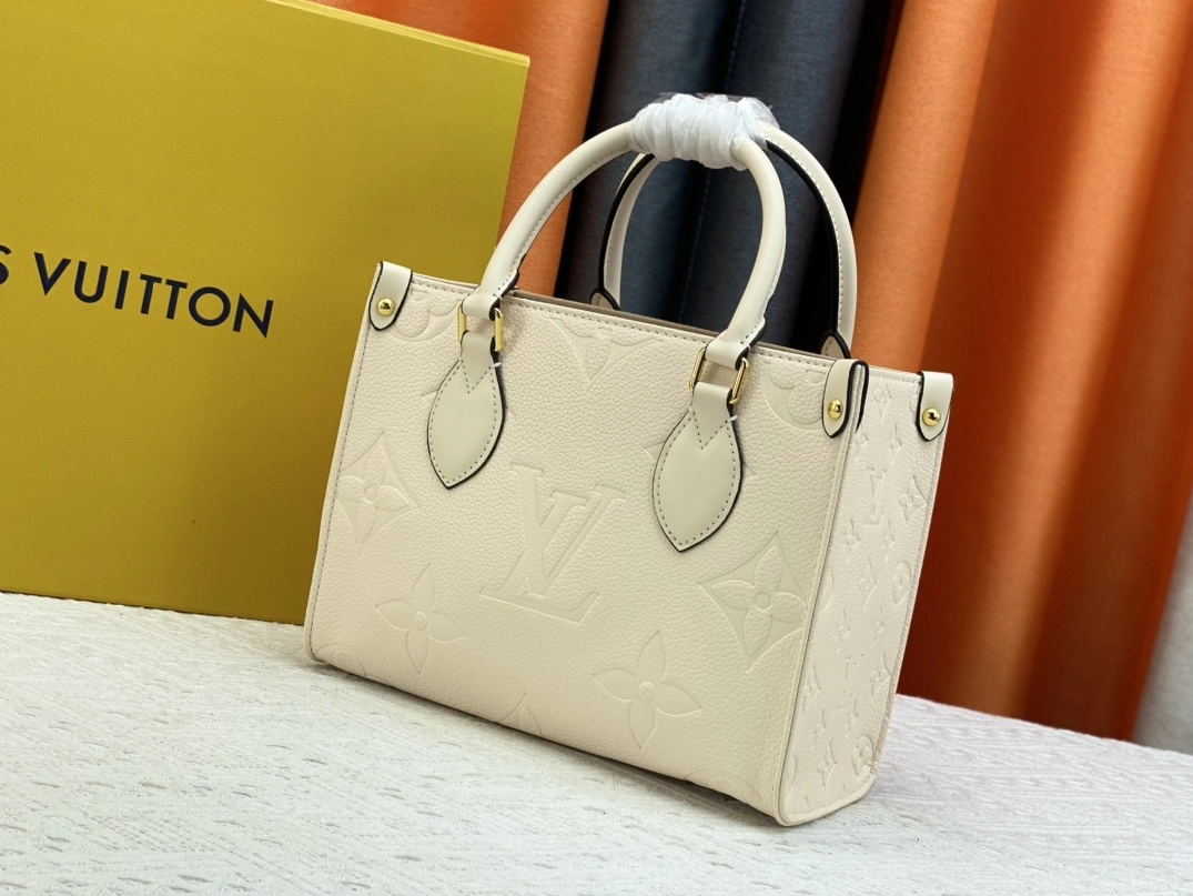 UrbanStyle 2123 Louis Vuitton AAA Quality Handbags For Women