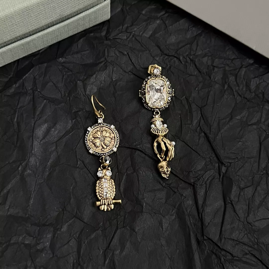 UrbanStyle 222 Alexander McQueen Earrings For Women