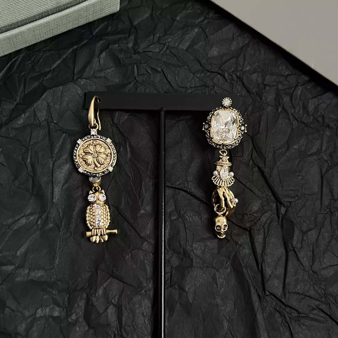 UrbanStyle 222 Alexander McQueen Earrings For Women