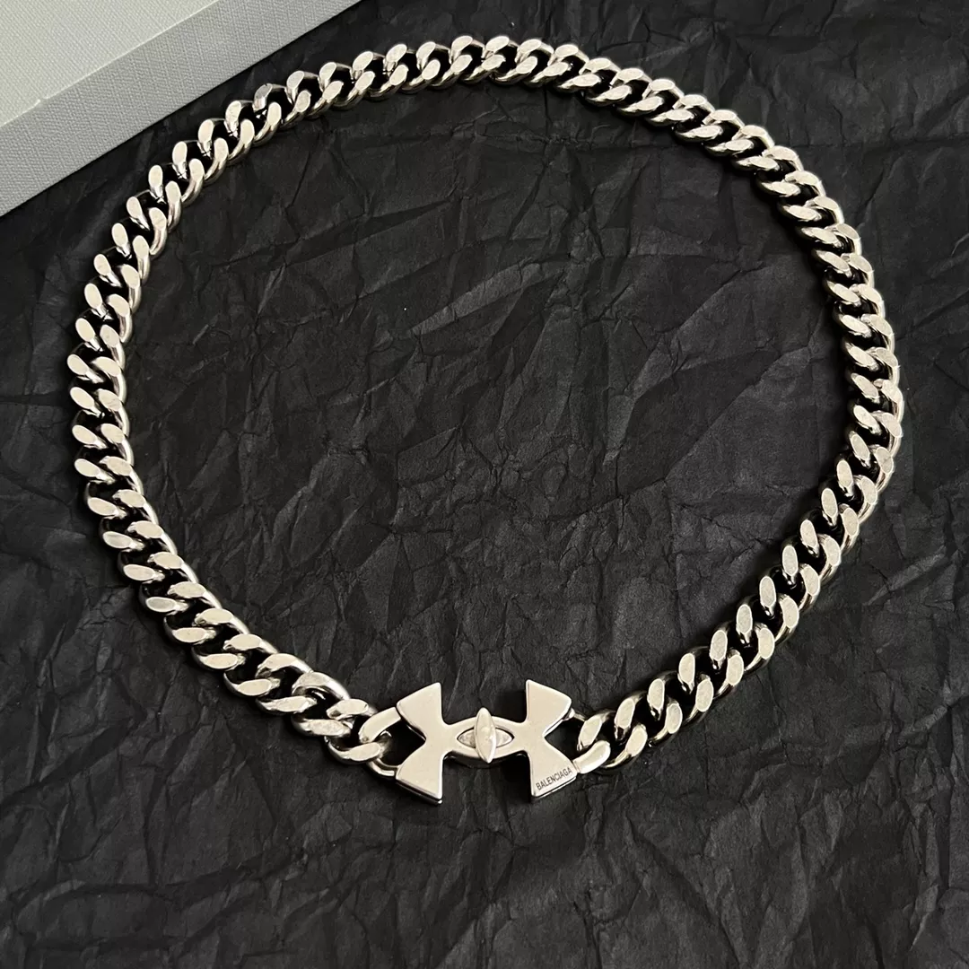 UrbanStyle 2242 Balenciaga Necklaces