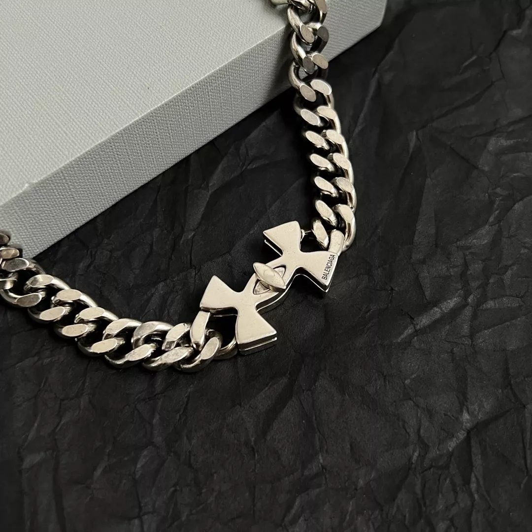 UrbanStyle 2242 Balenciaga Necklaces