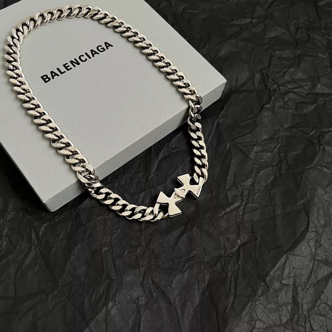 UrbanStyle 2242 Balenciaga Necklaces