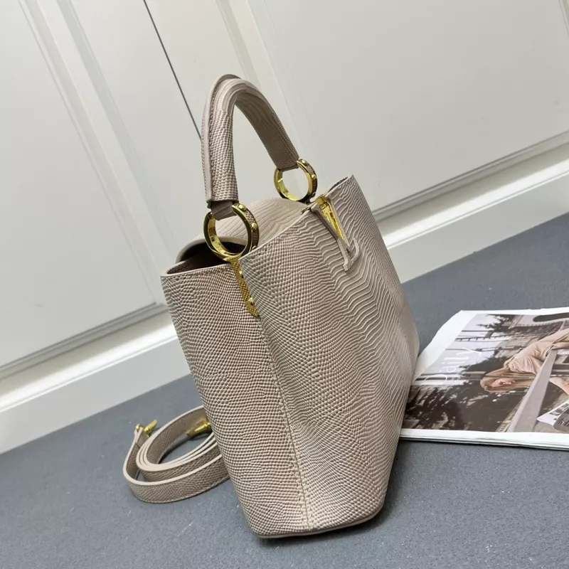 UrbanStyle 2379 Louis Vuitton AAA Quality Handbags For Women