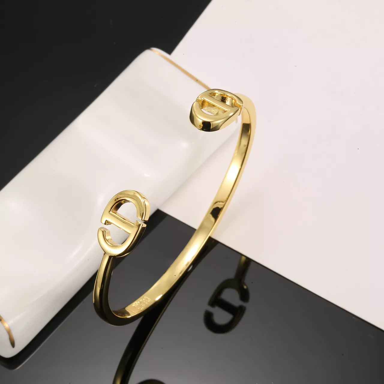 UrbanStyle 2435 Christian Dior Bracelets