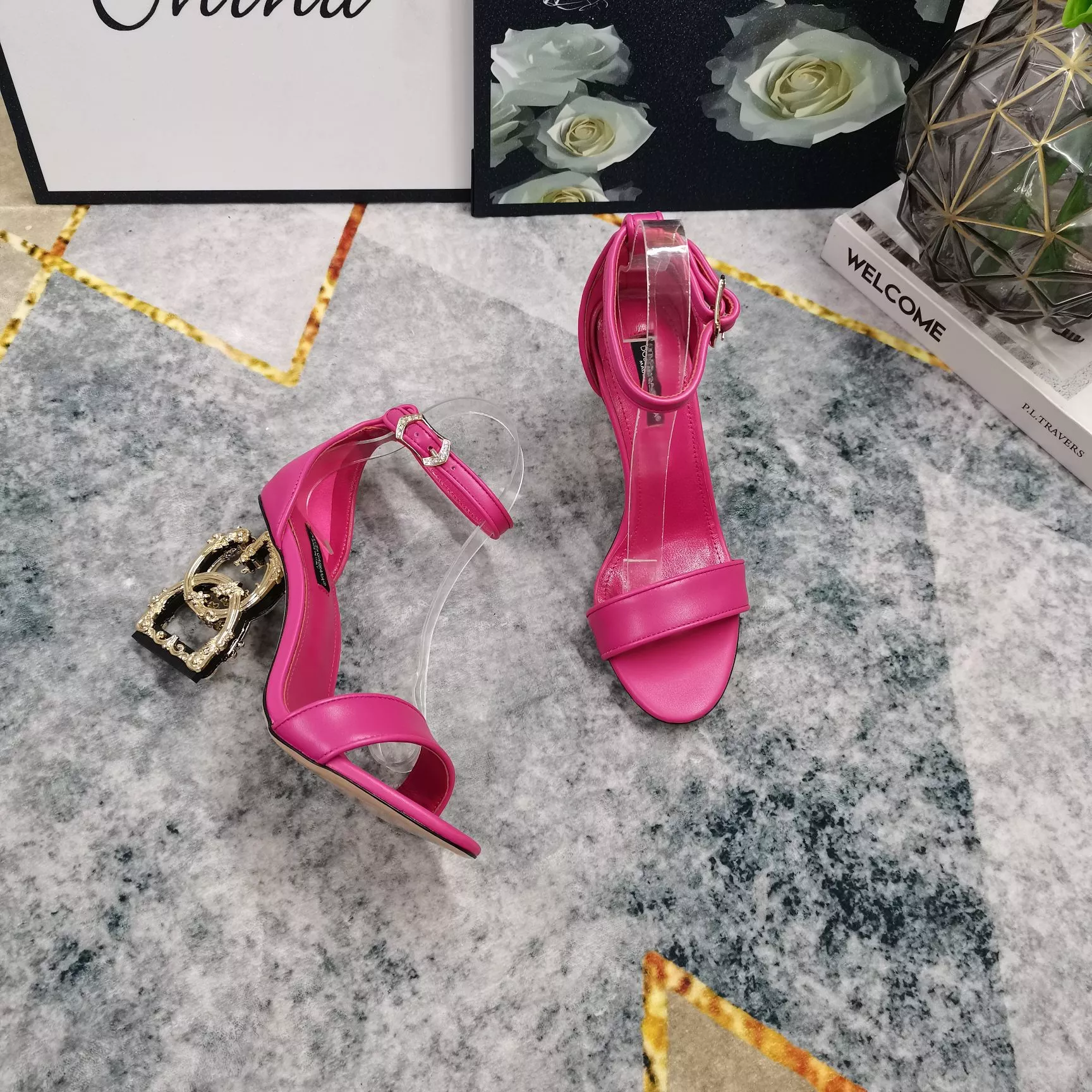 UrbanStyle 2542 Dolce & Gabbana D&G Sandal For Women