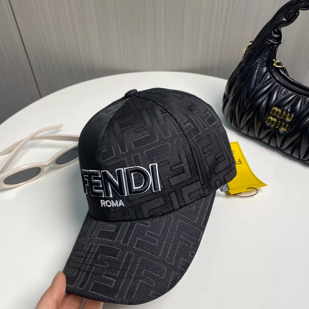 UrbanStyle 2617 Fendi Caps