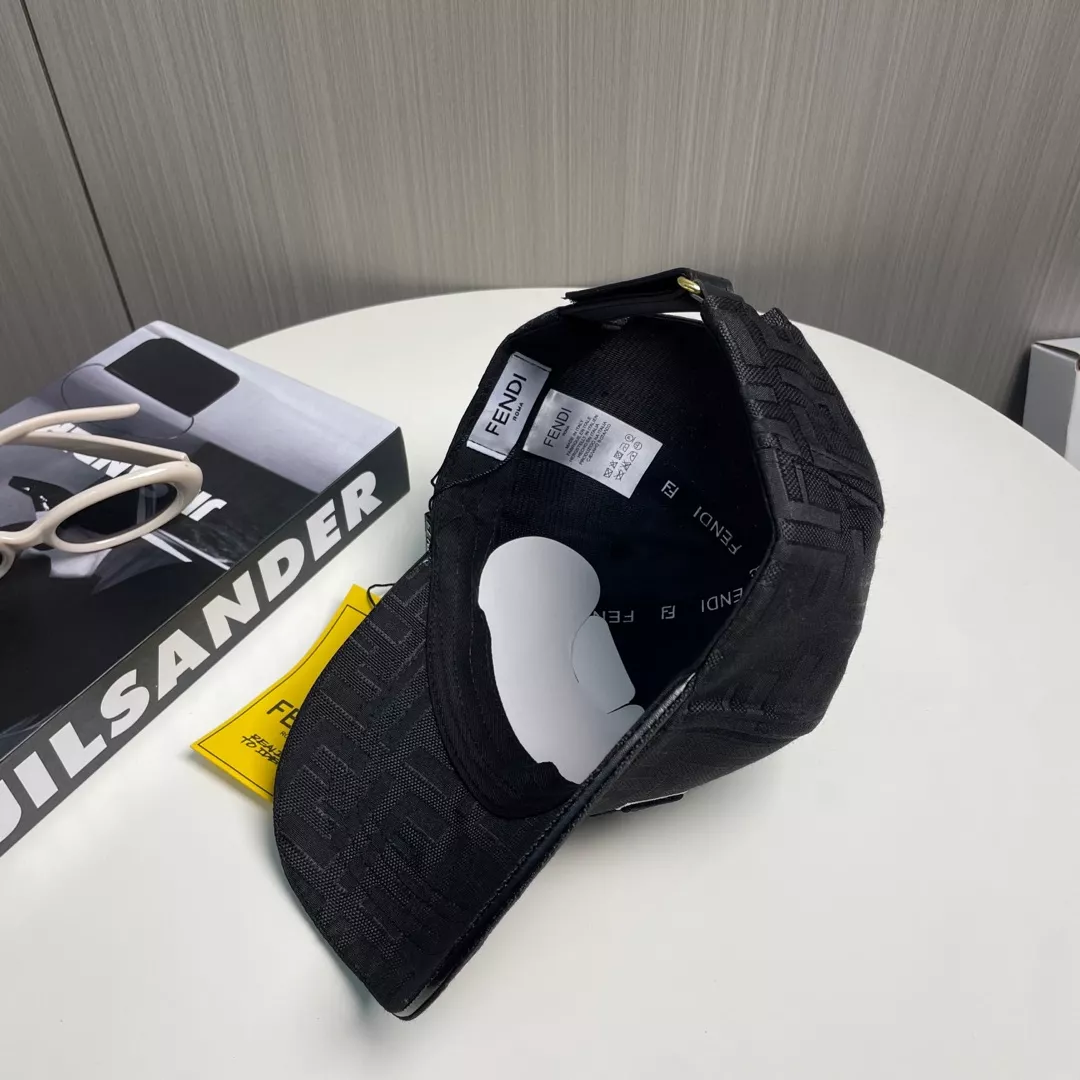 UrbanStyle 2617 Fendi Caps