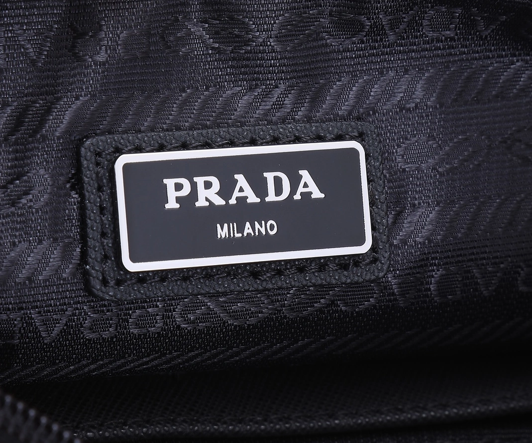 UrbanStyle 2625 Prada AAA Man Wallets