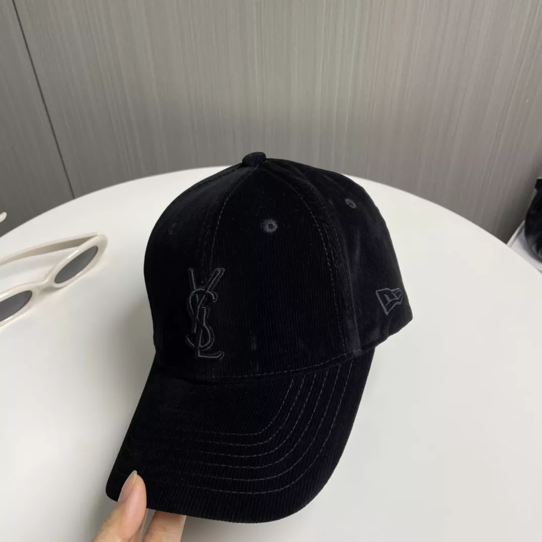 UrbanStyle 2714 Yves Saint Laurent YSL Caps