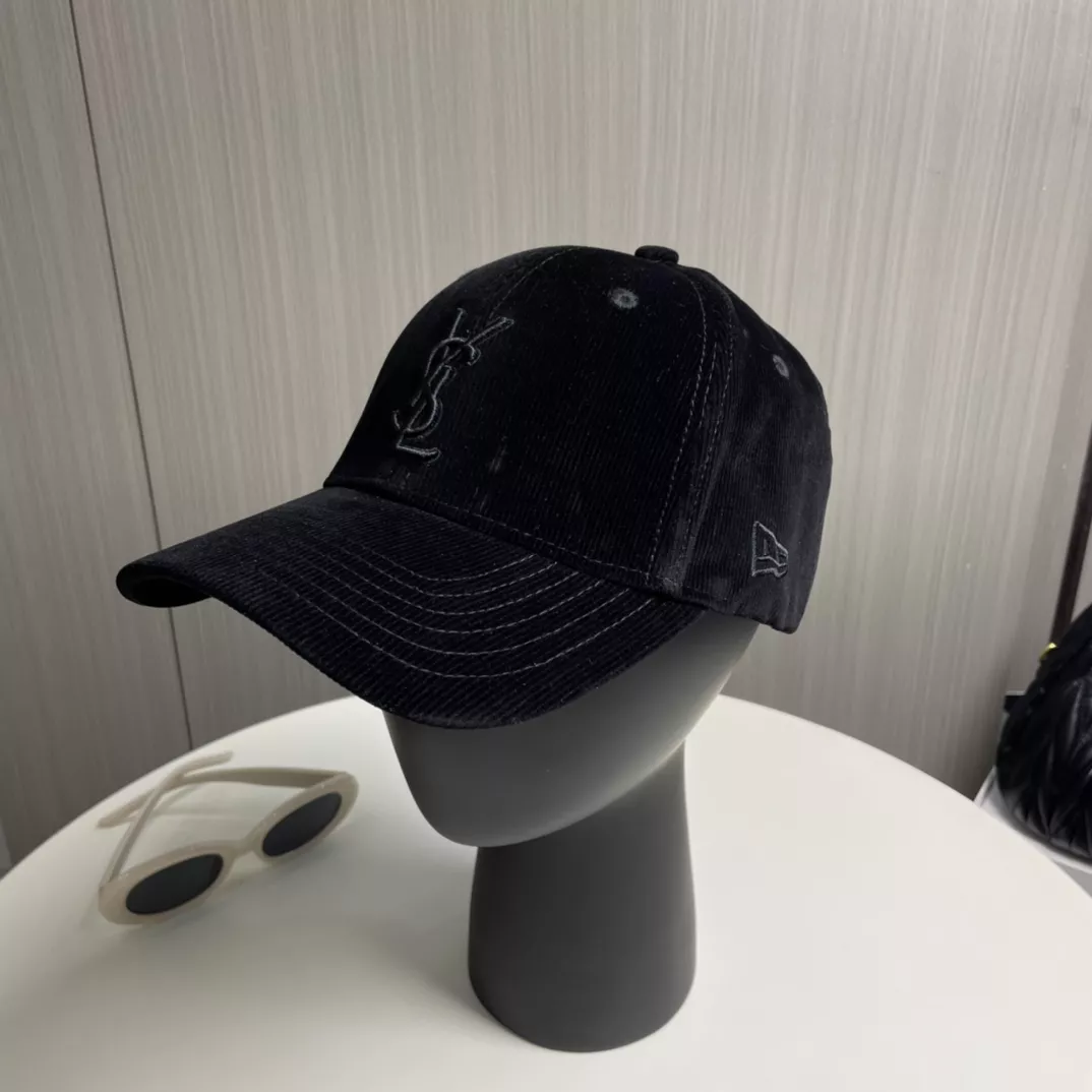 UrbanStyle 2714 Yves Saint Laurent YSL Caps