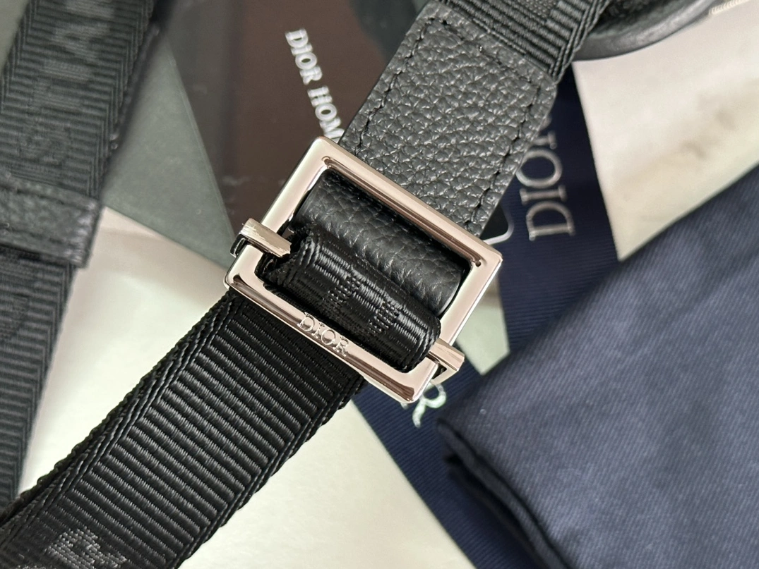 UrbanStyle 2715 Christian Dior AAA Man Messenger Bags