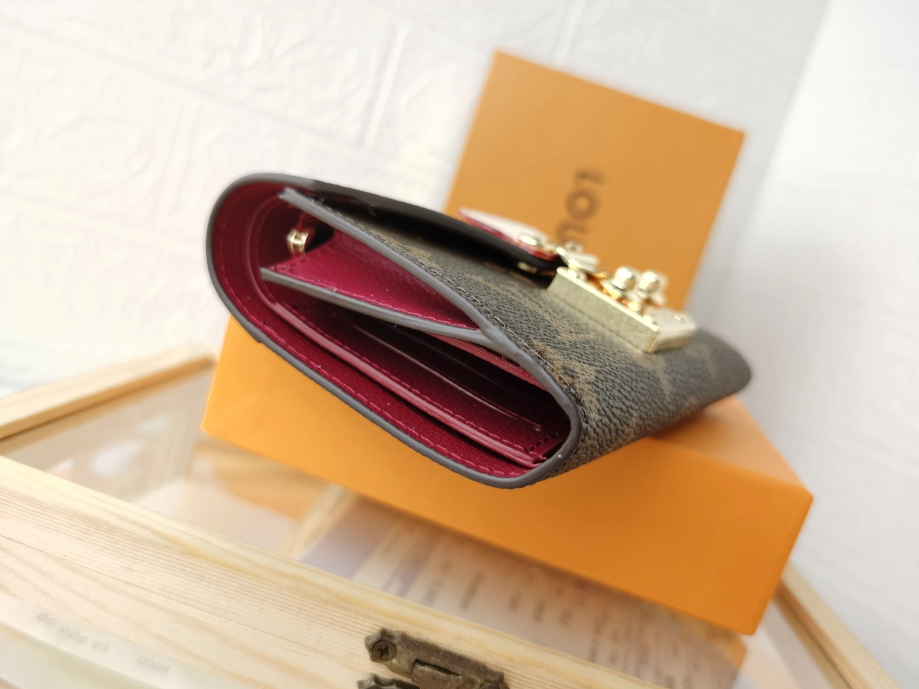 UrbanStyle 3044 Louis Vuitton LV Card Case For Women