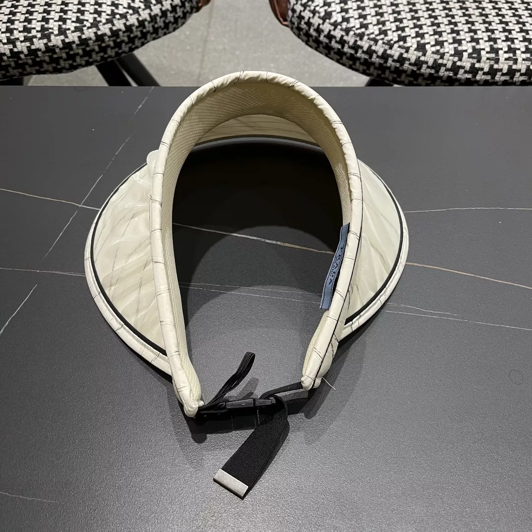 UrbanStyle 329 Prada Caps