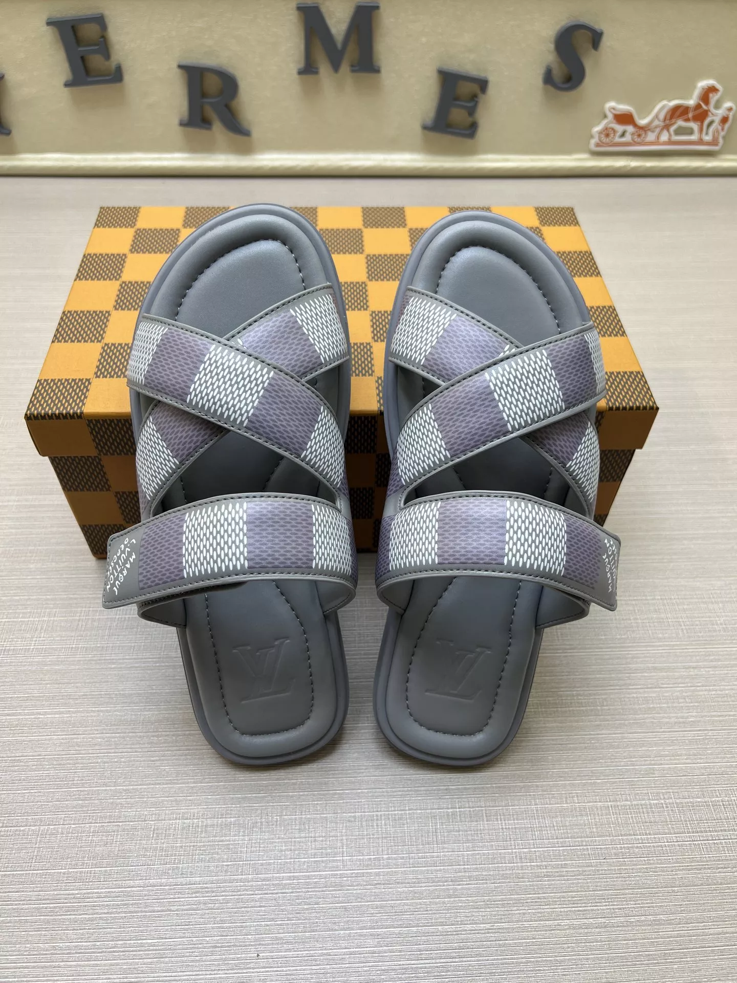 UrbanStyle 3393 Louis Vuitton Slippers For Men