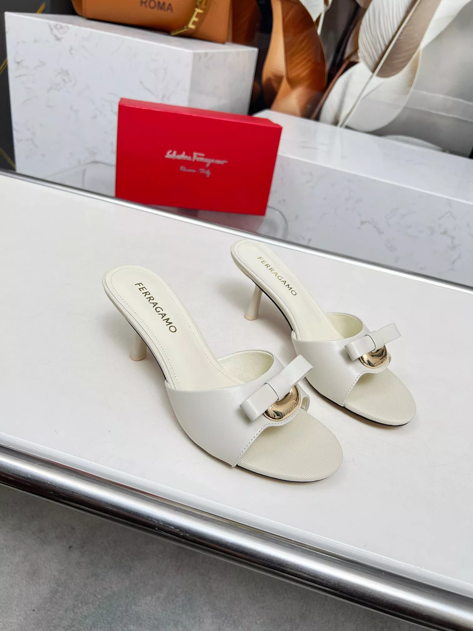 UrbanStyle 3511 Salvatore Ferragamo Slippers For Women