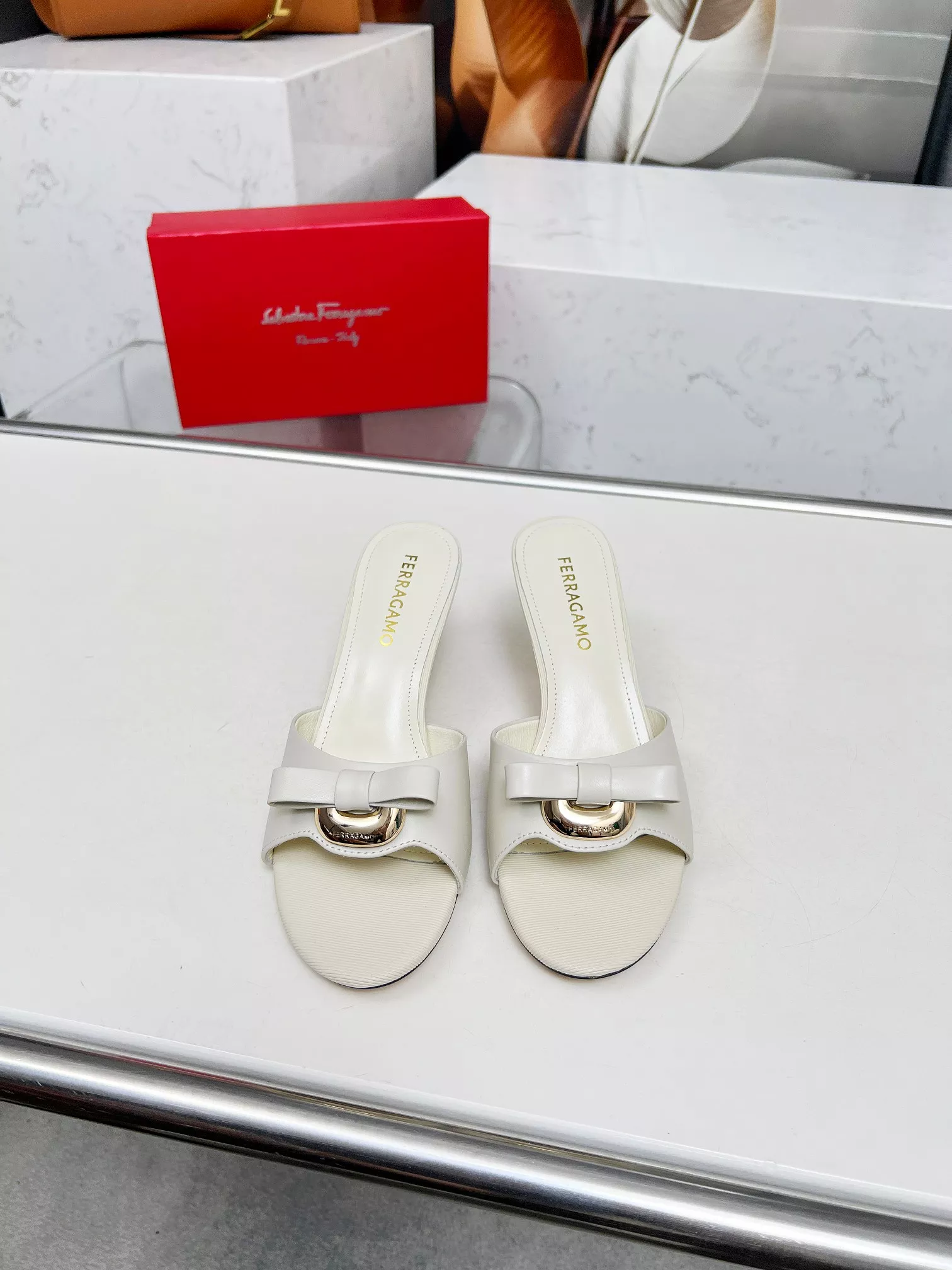 UrbanStyle 3511 Salvatore Ferragamo Slippers For Women