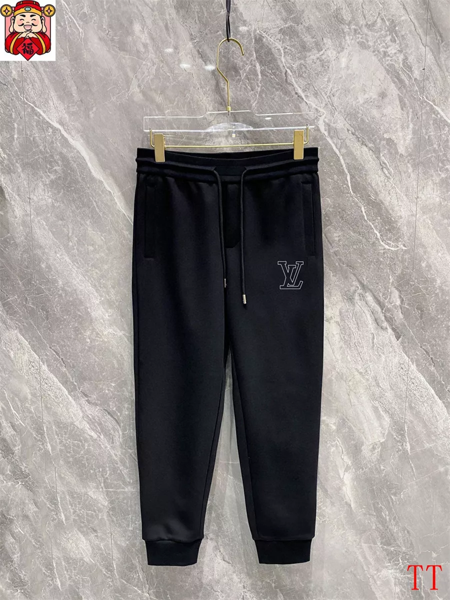 UrbanStyle 359 Louis Vuitton LV Tracksuits Long Sleeved For Men