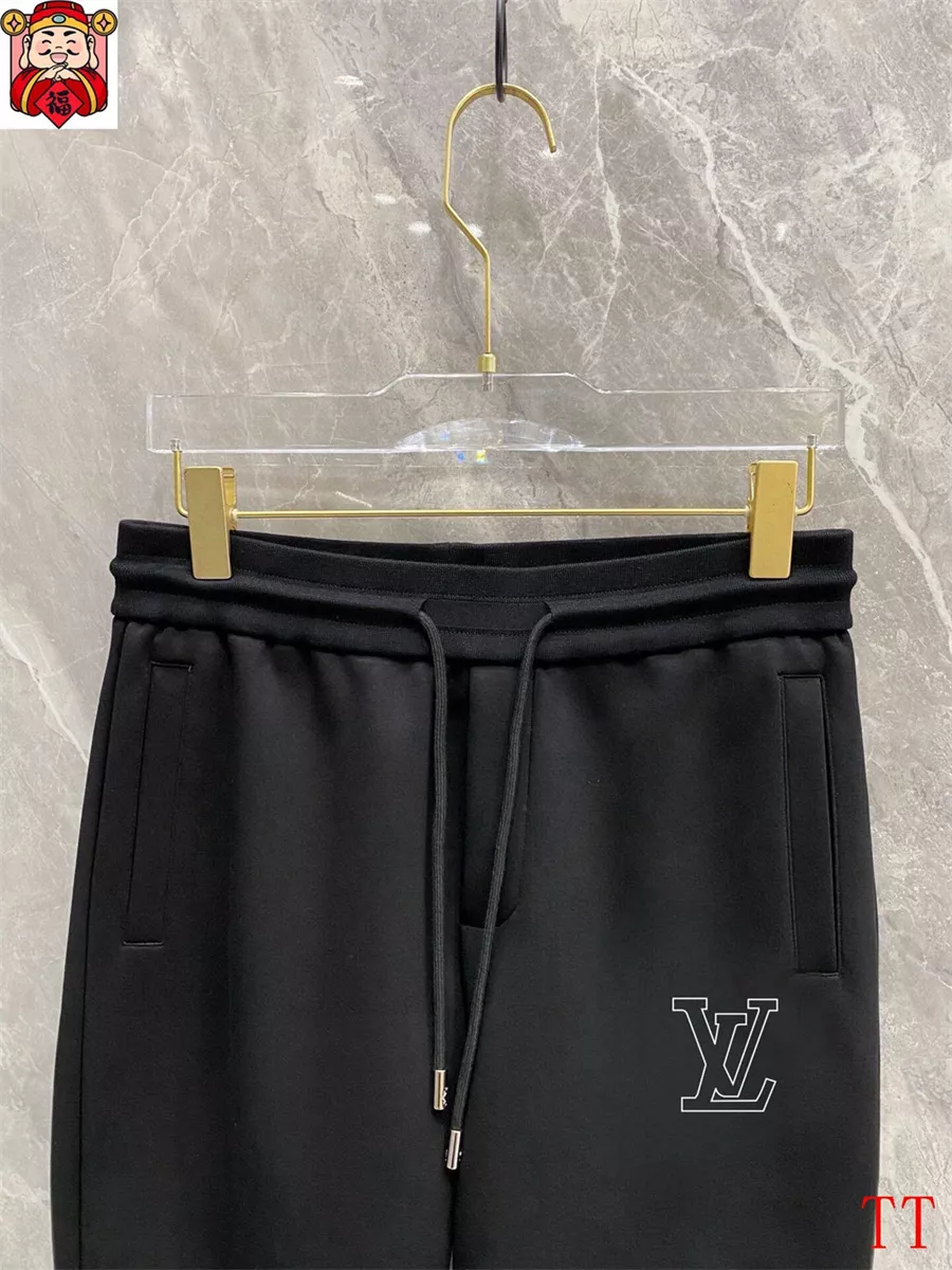 UrbanStyle 359 Louis Vuitton LV Tracksuits Long Sleeved For Men