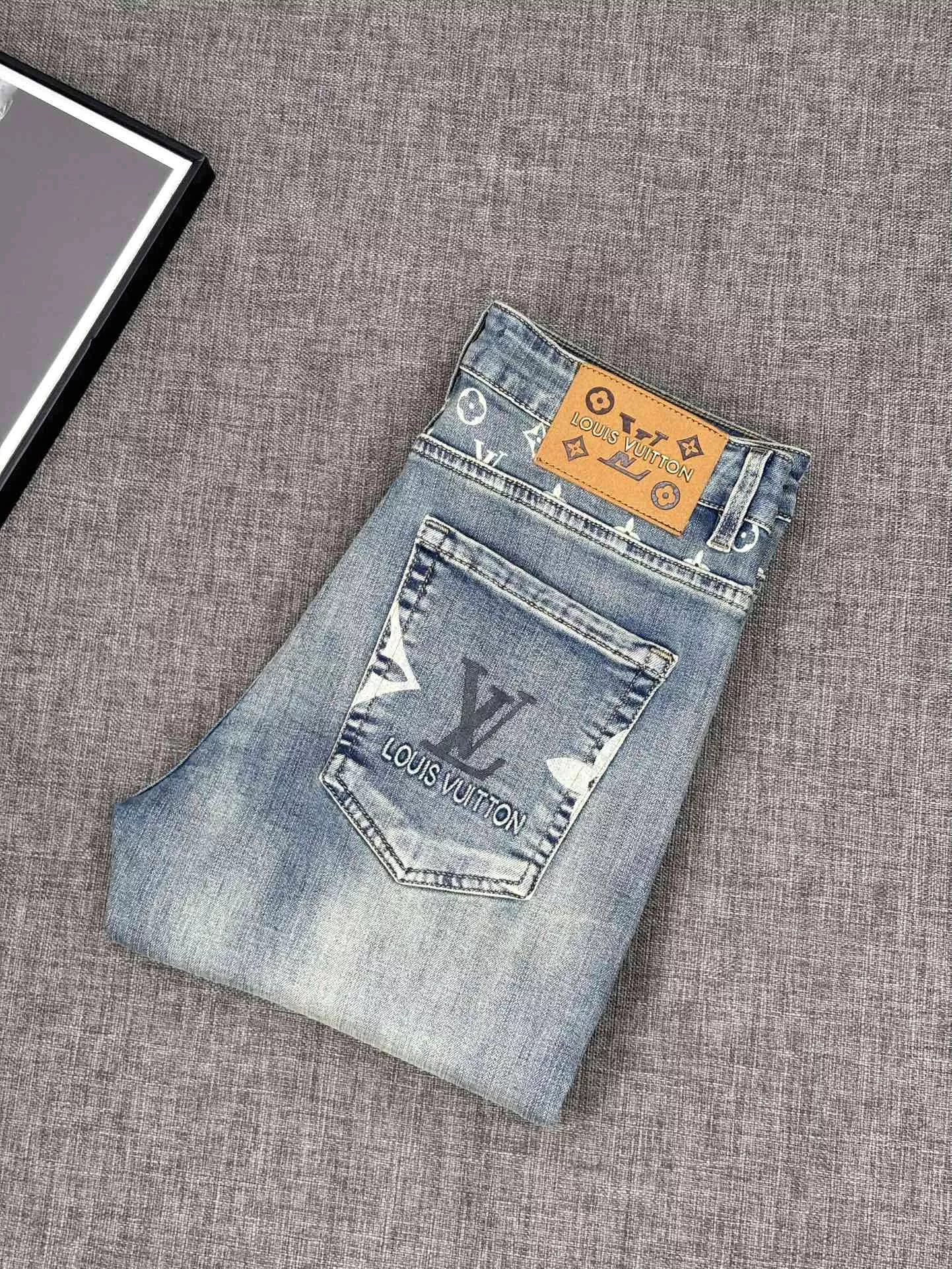 UrbanStyle 3641 Louis Vuitton LV Jeans For Men