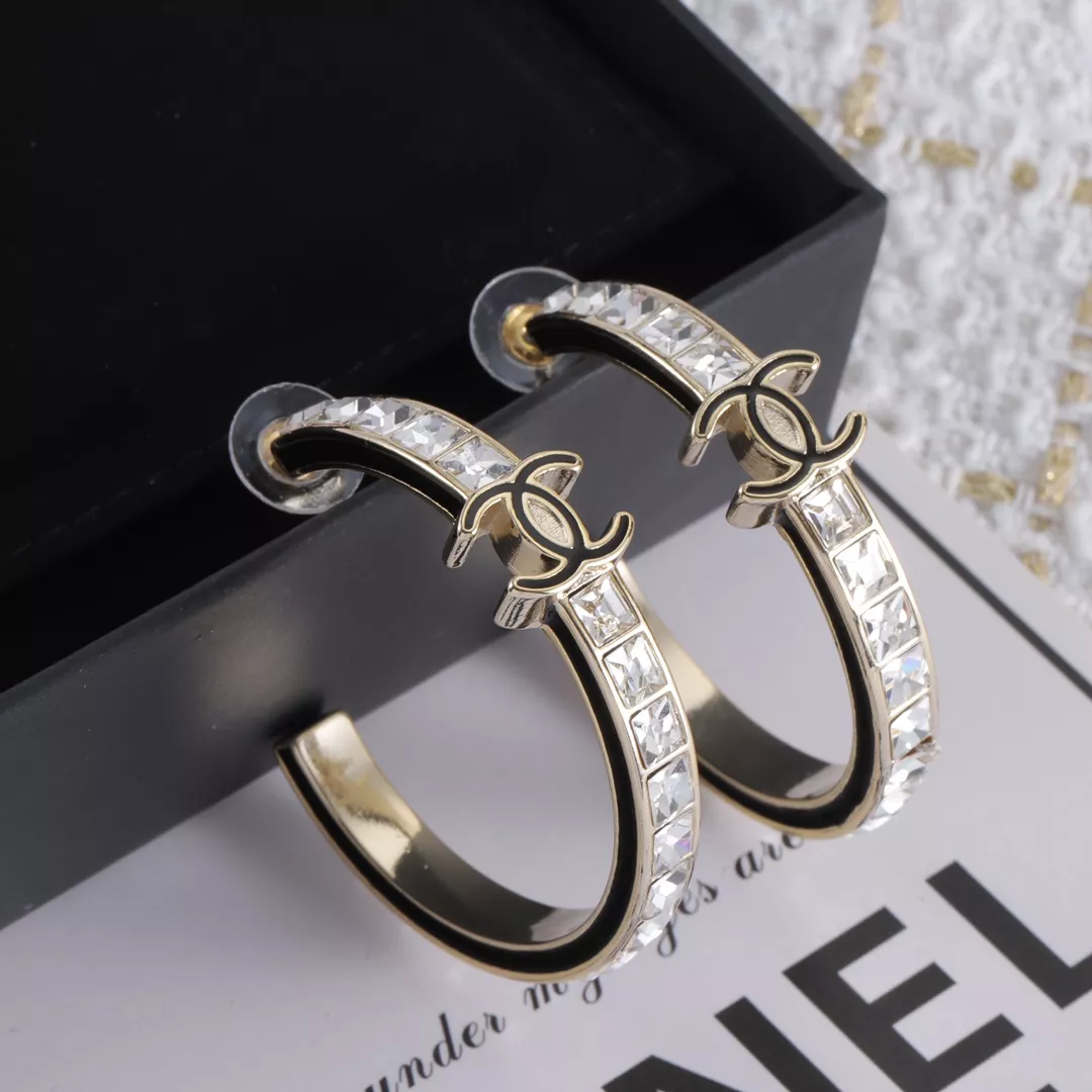 UrbanStyle 3700 Chanel Earrings For Women