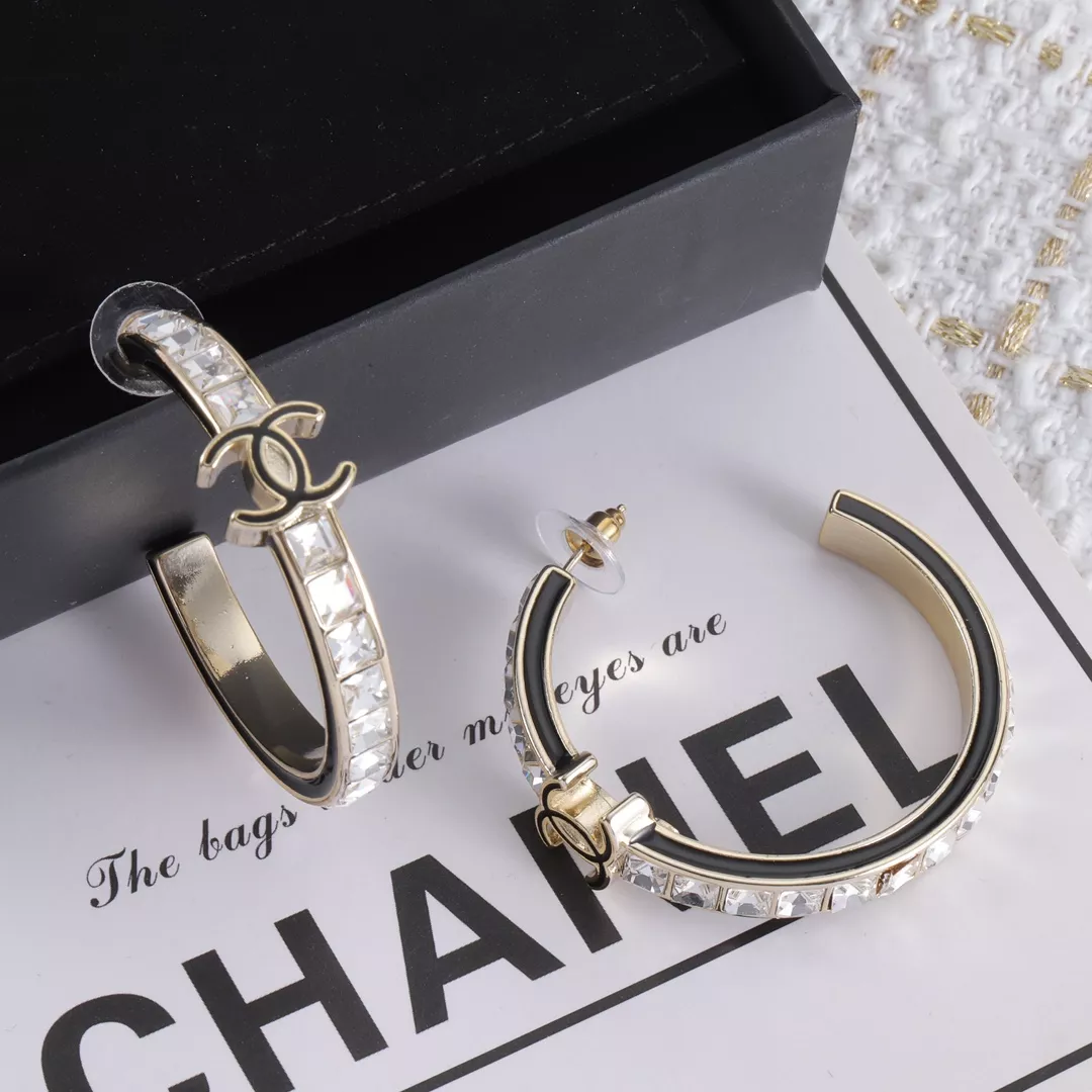 UrbanStyle 3700 Chanel Earrings For Women