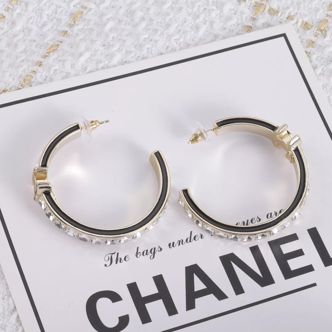 UrbanStyle 3700 Chanel Earrings For Women