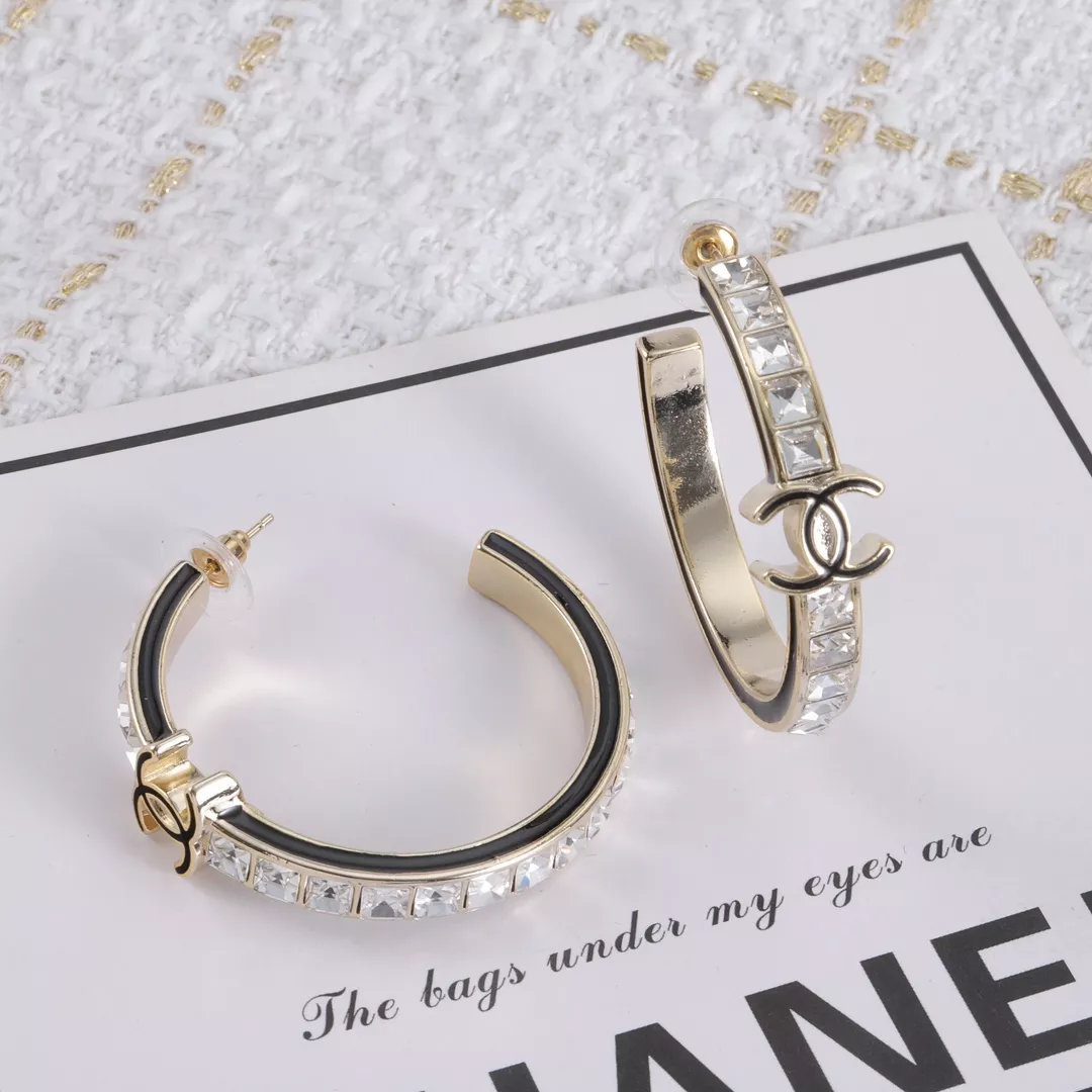 UrbanStyle 3700 Chanel Earrings For Women